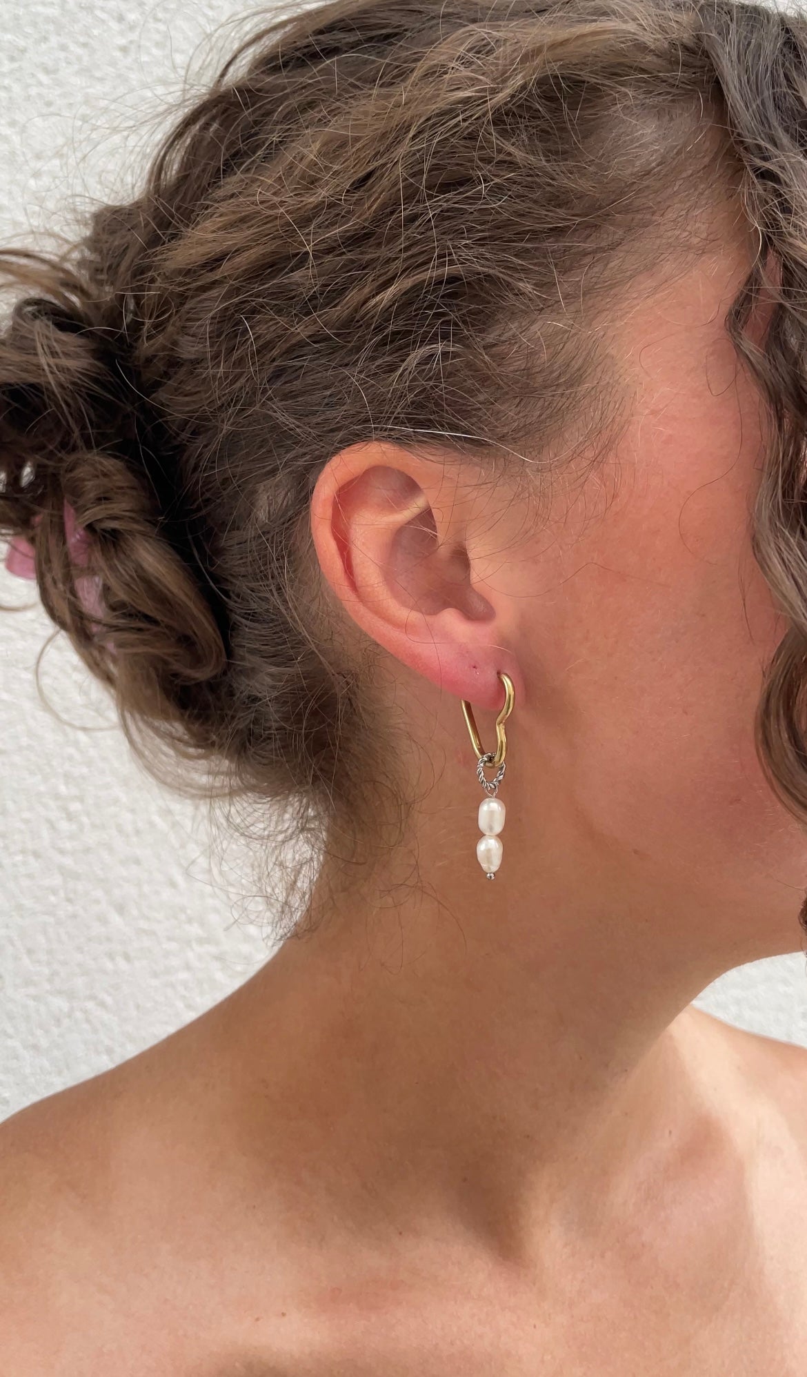 Asymetric heart earrings
