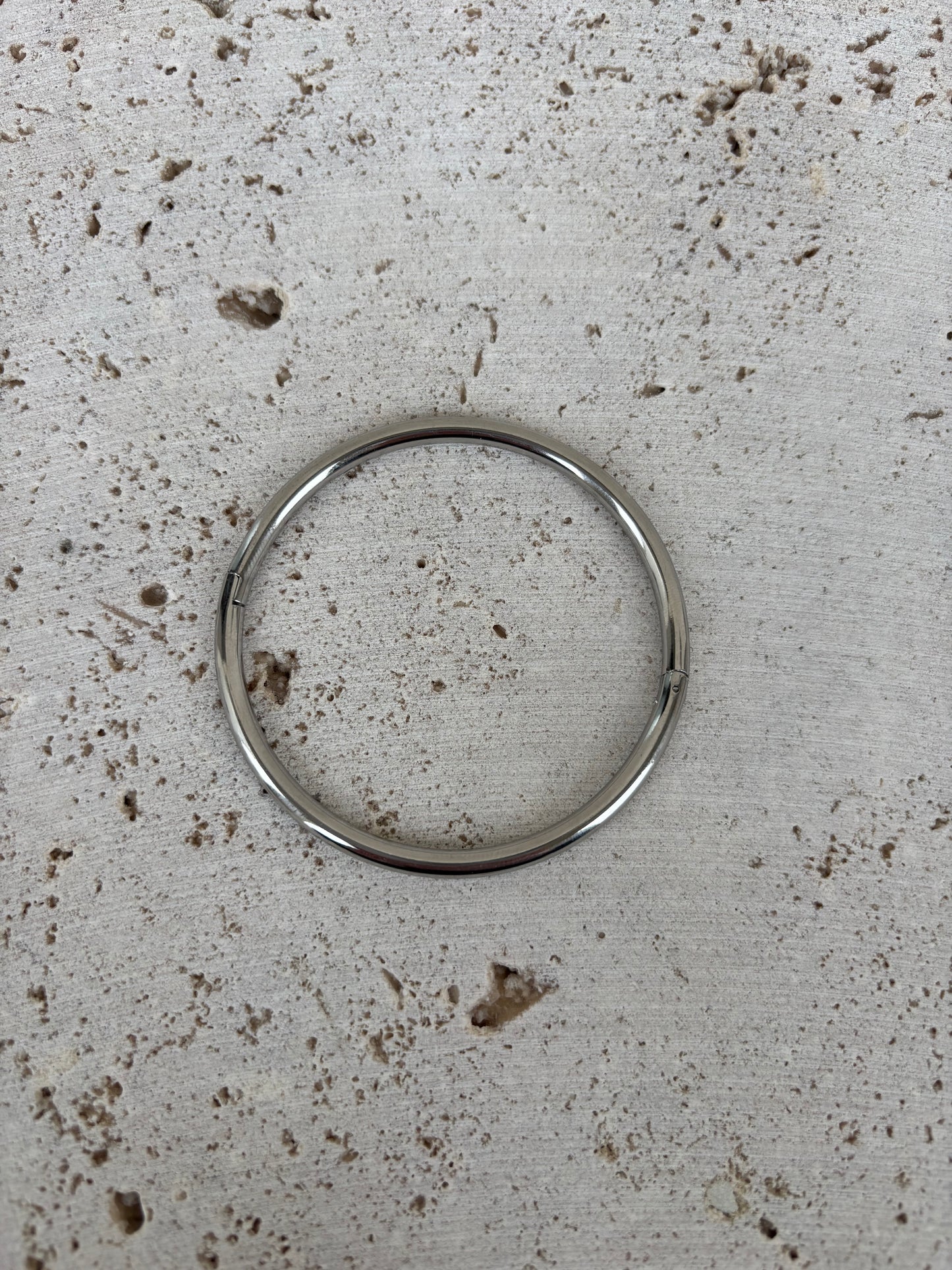 Classic bangle