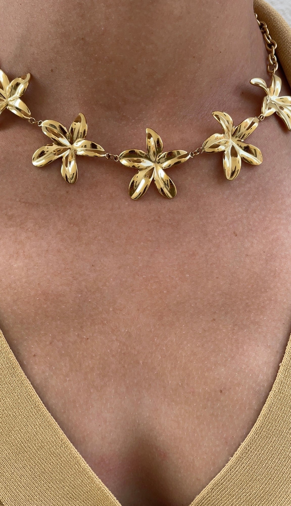 Multi flower necklace
