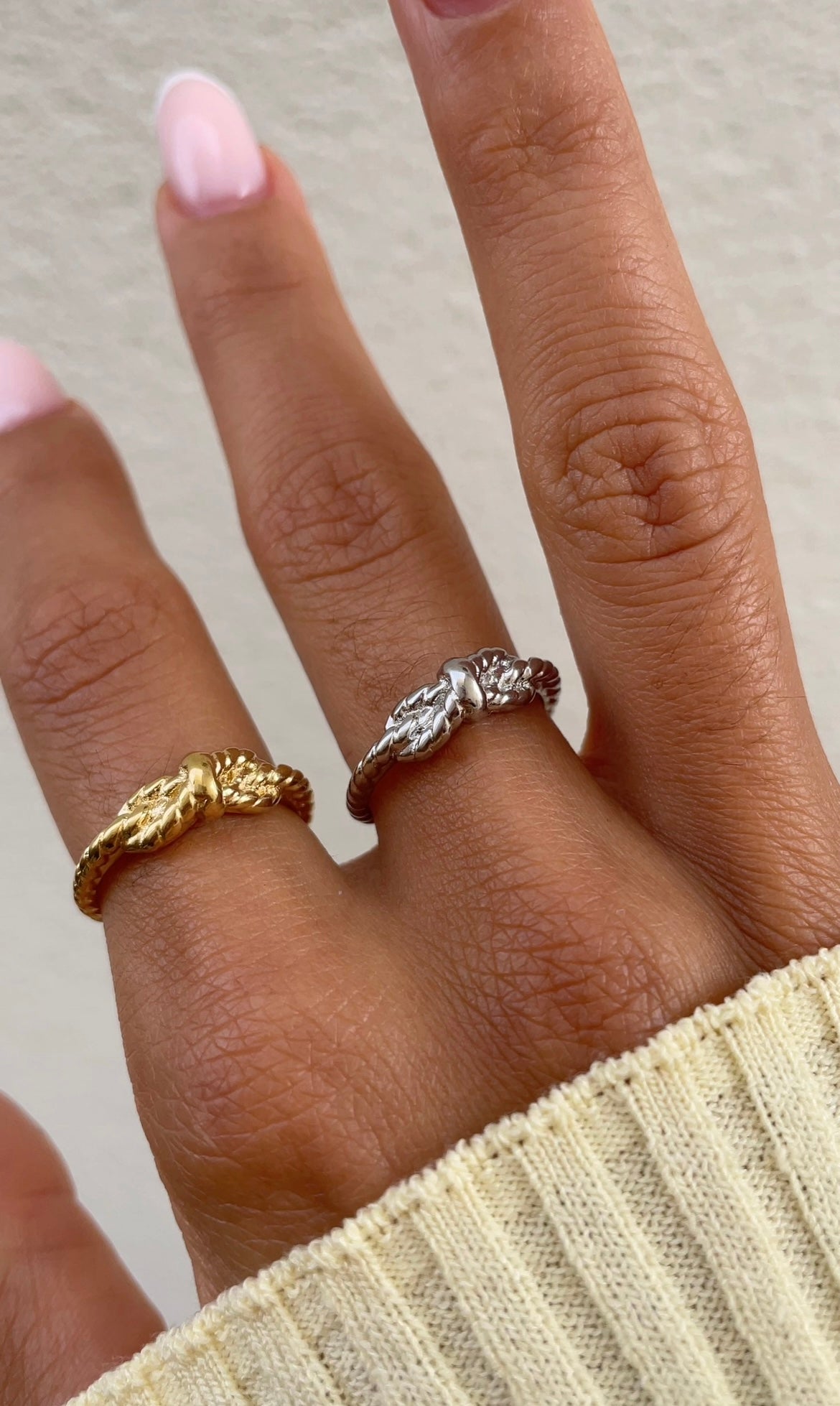 Striped knot ring