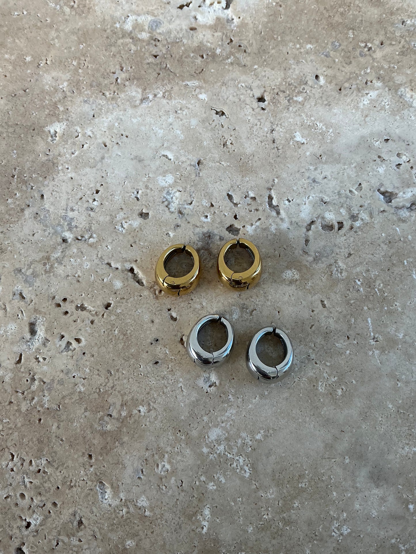 Parisian ear cuff