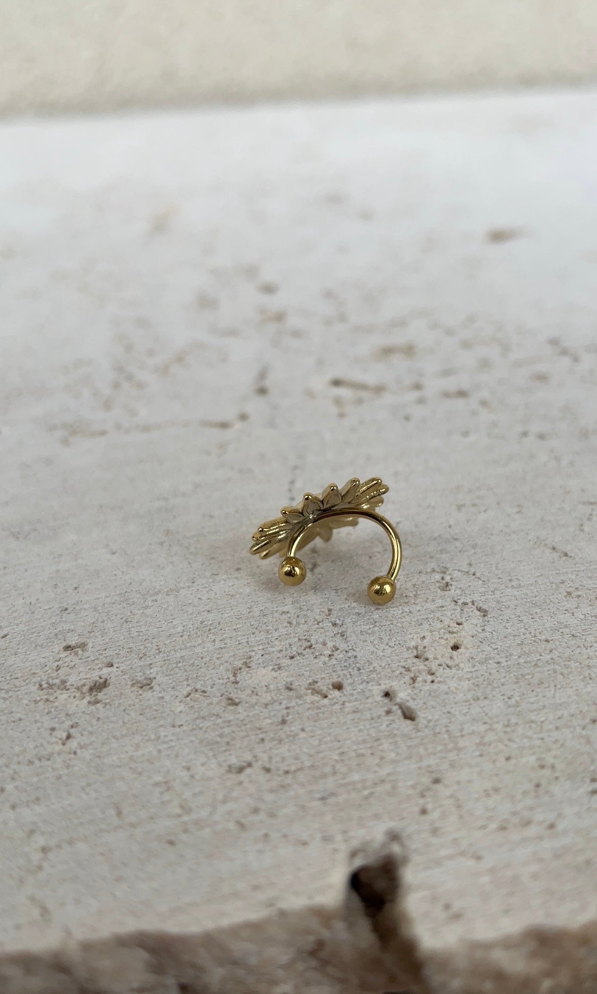 Sun ear cuff