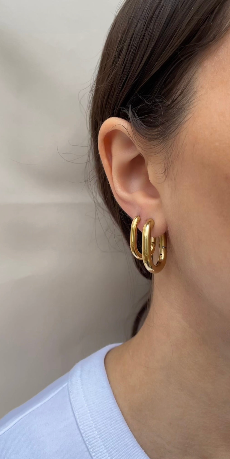 Oval earrings