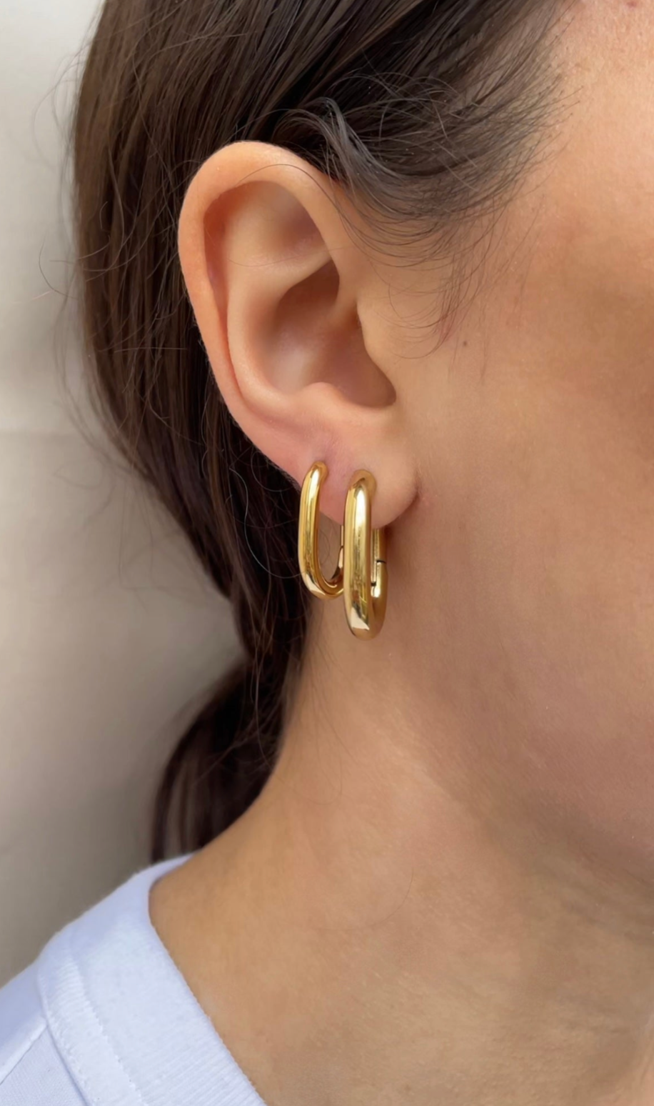 Oval earrings