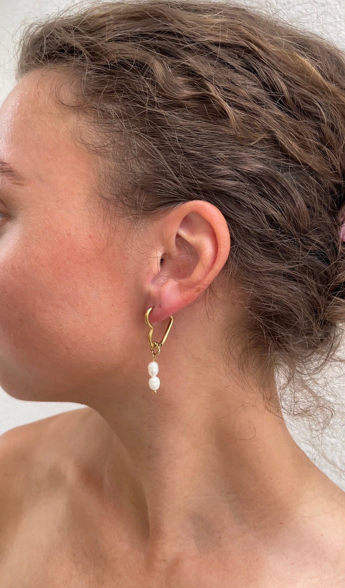Asymetric heart earrings