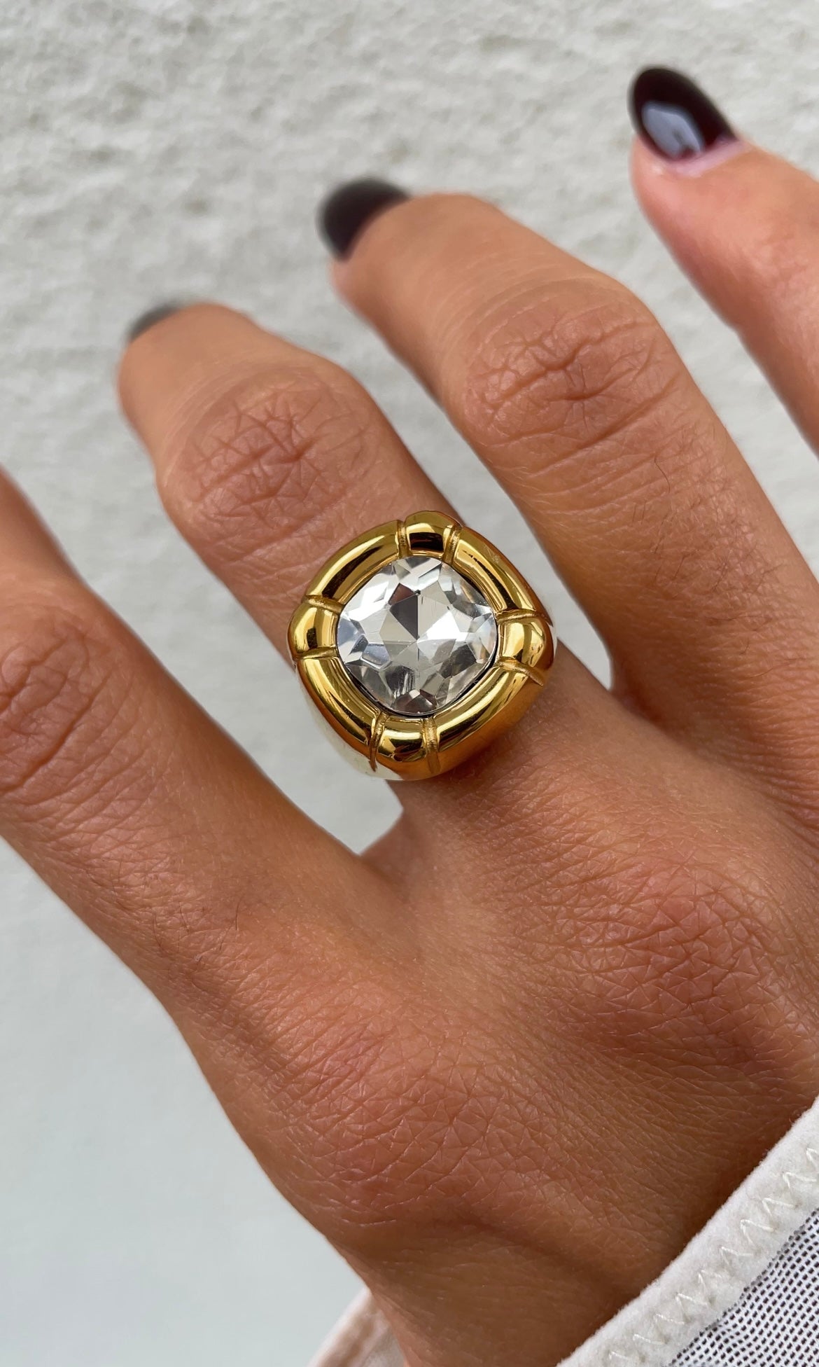 Versailles ring