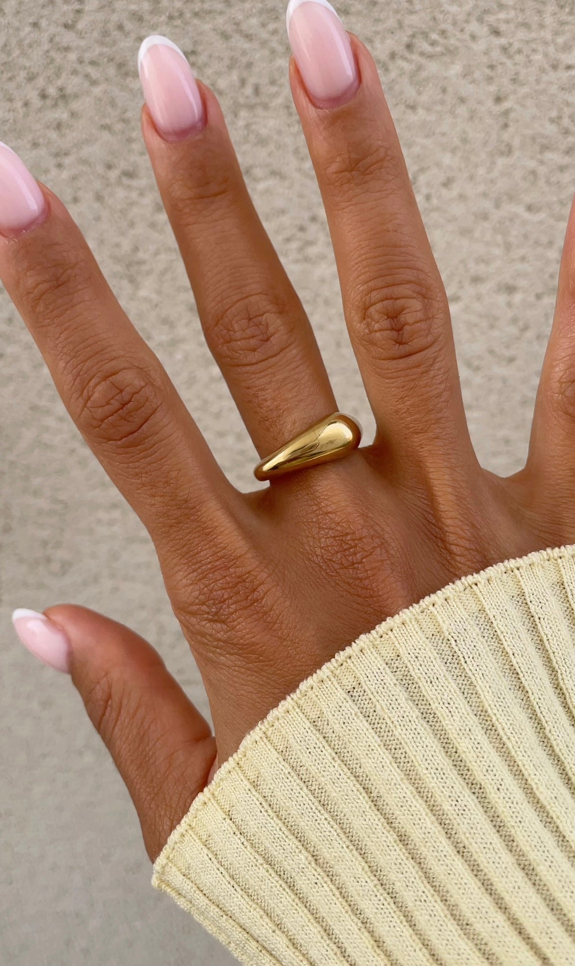 Asymetric ring