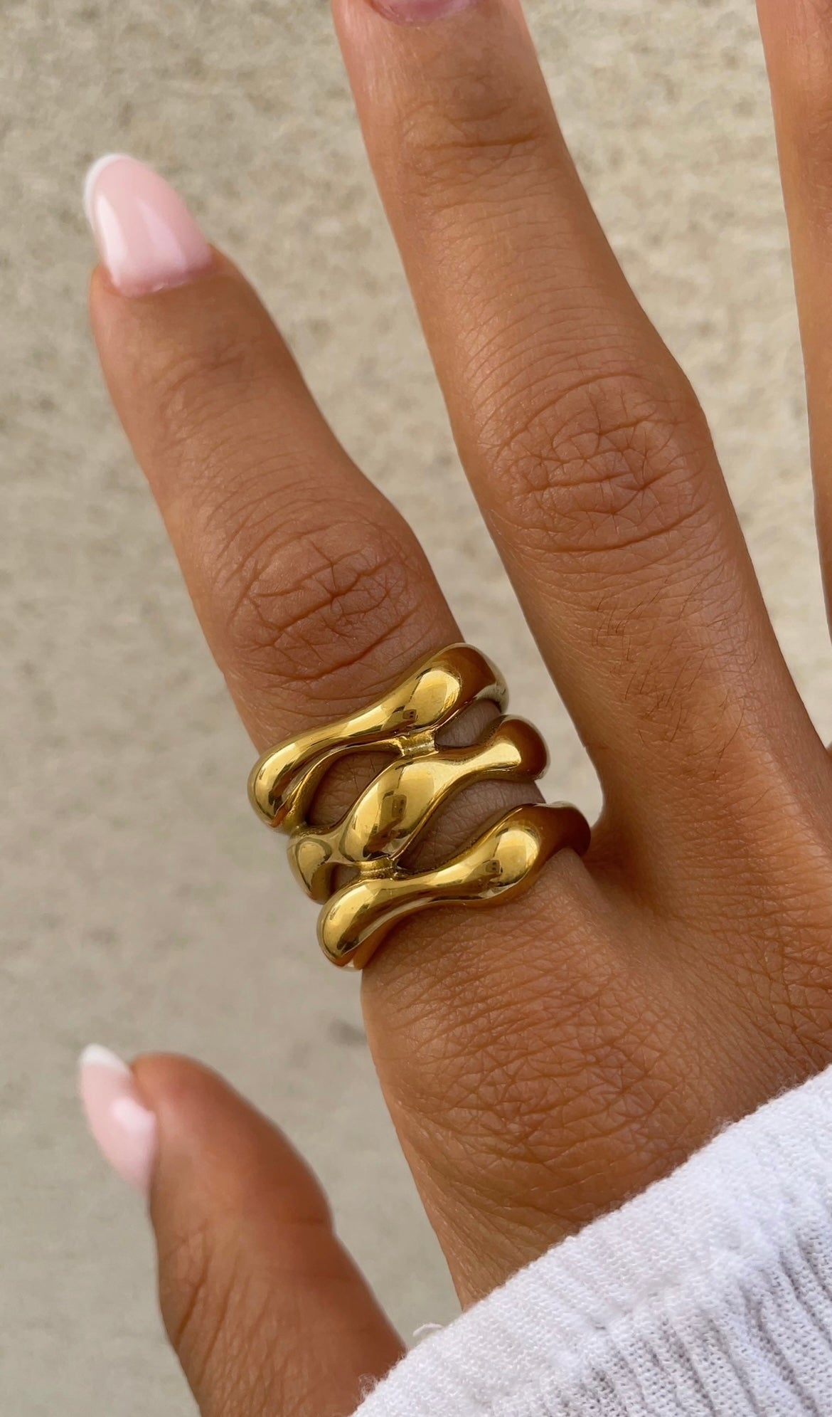 Huge layers ring