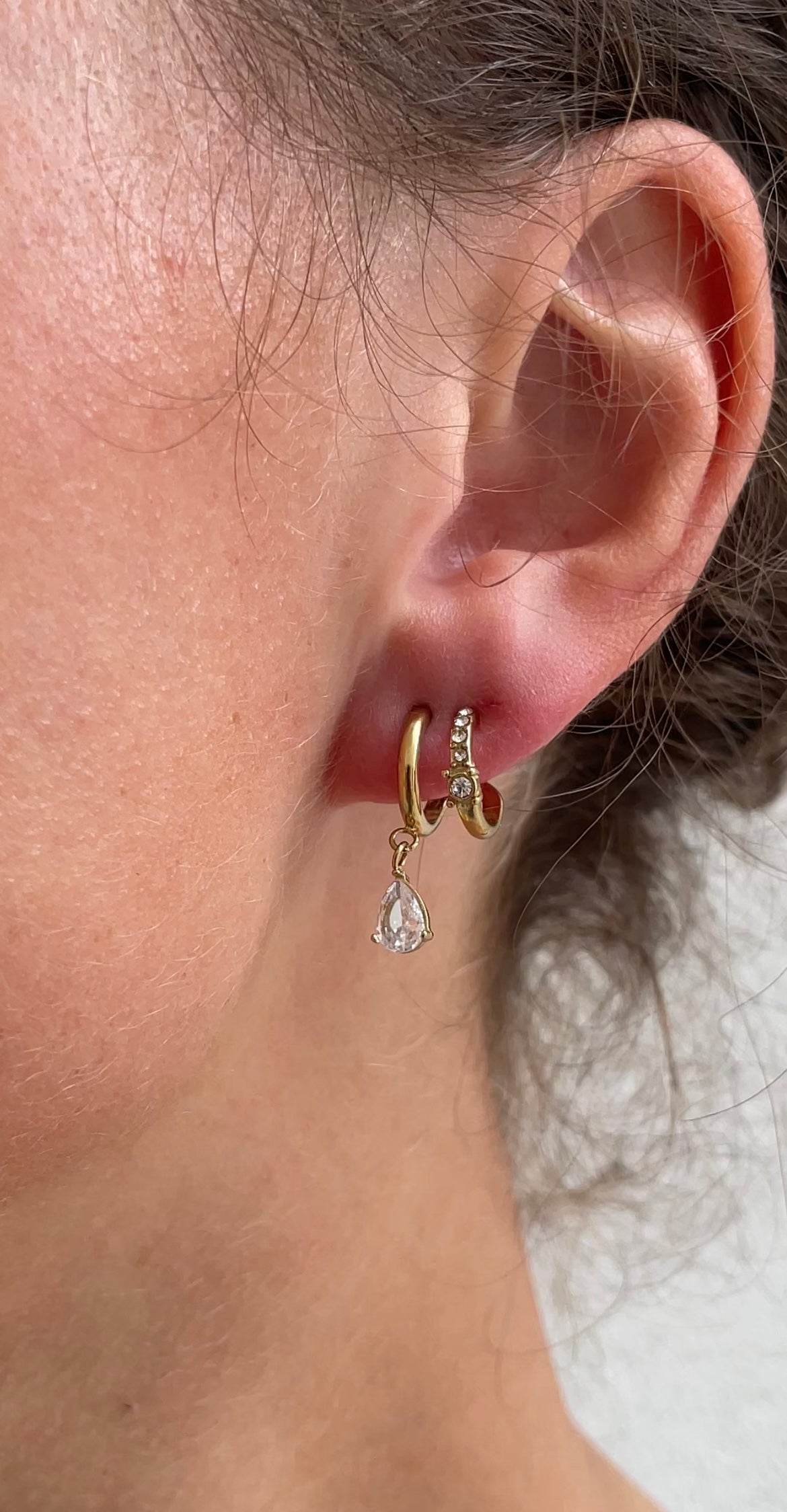 Illusion gems earrings
