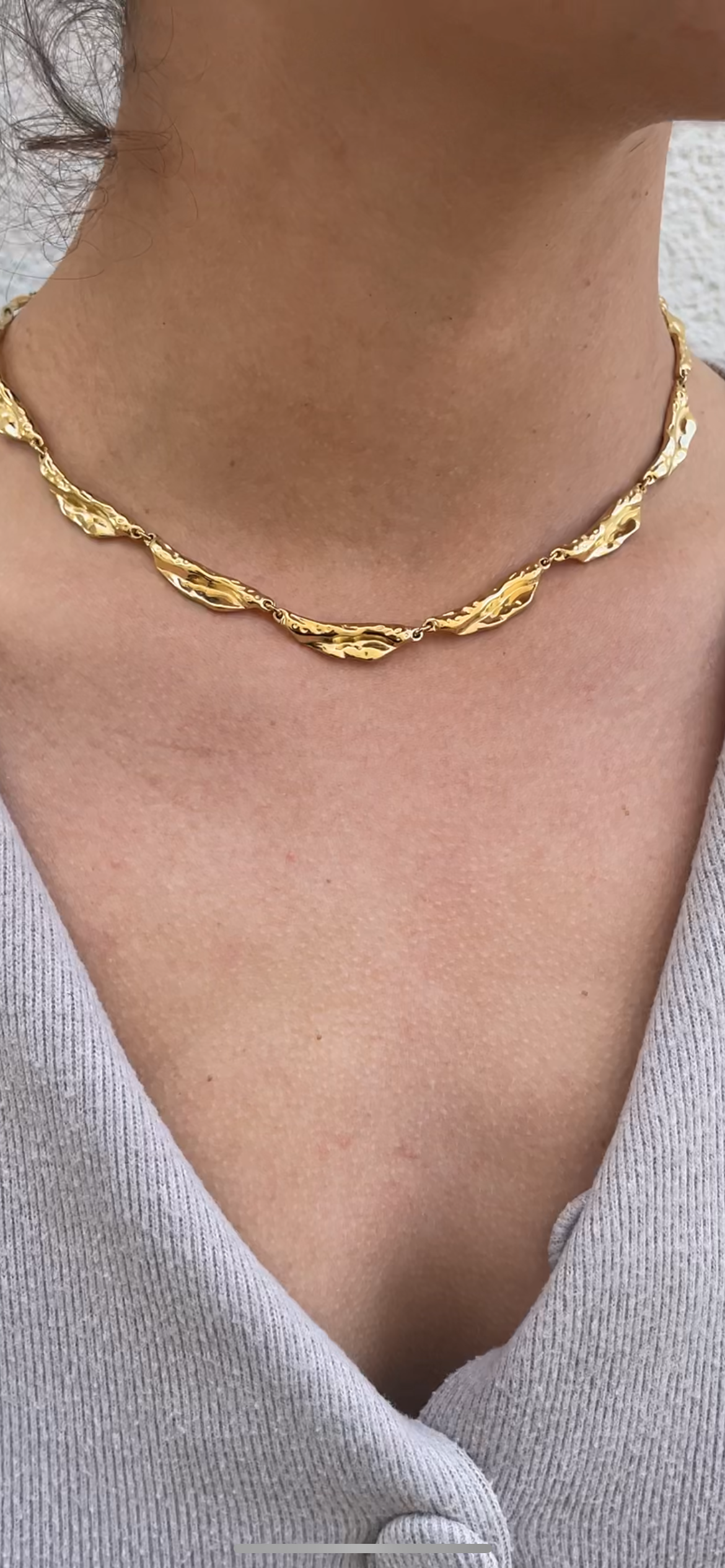 Hammered pieces necklace