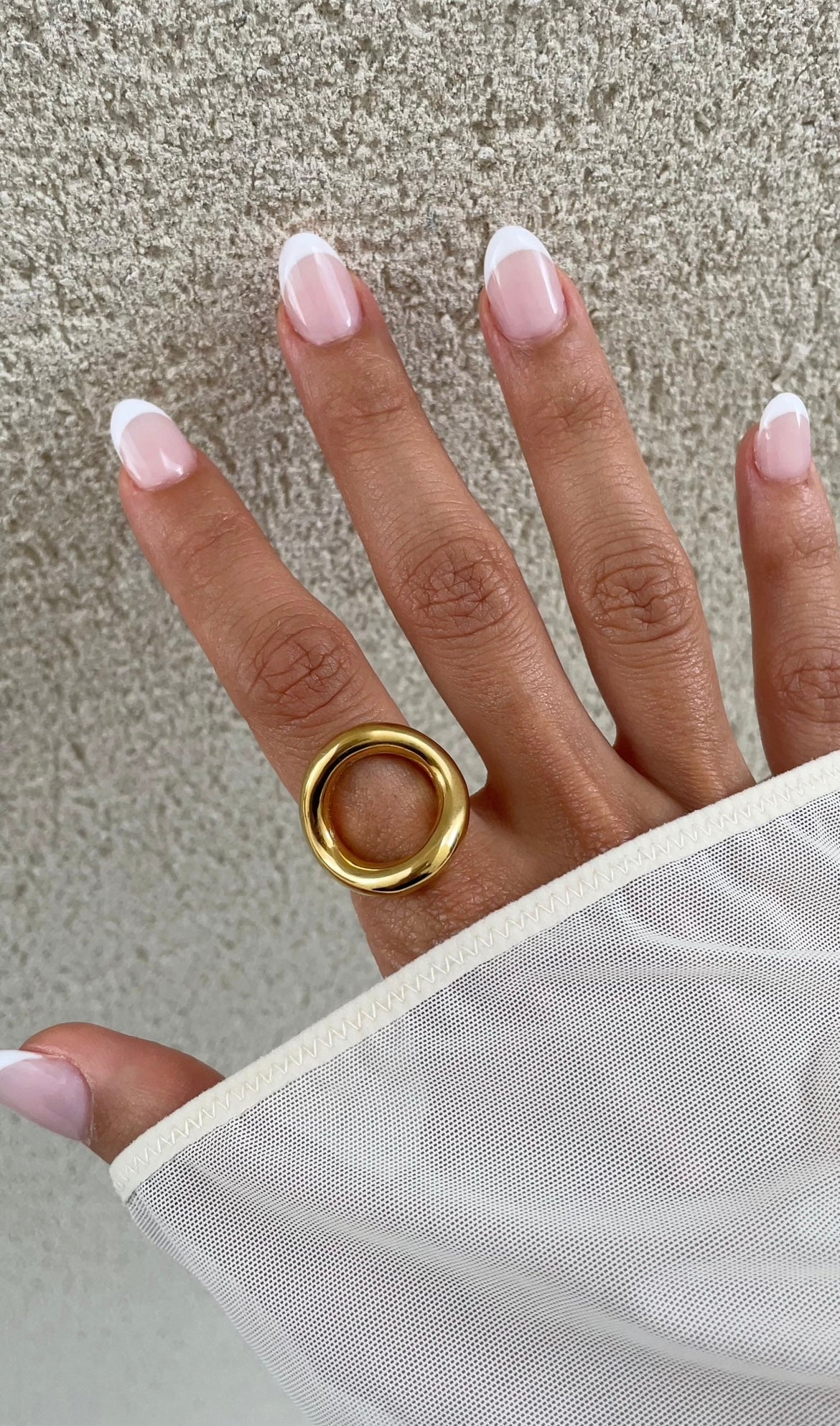 Round ring