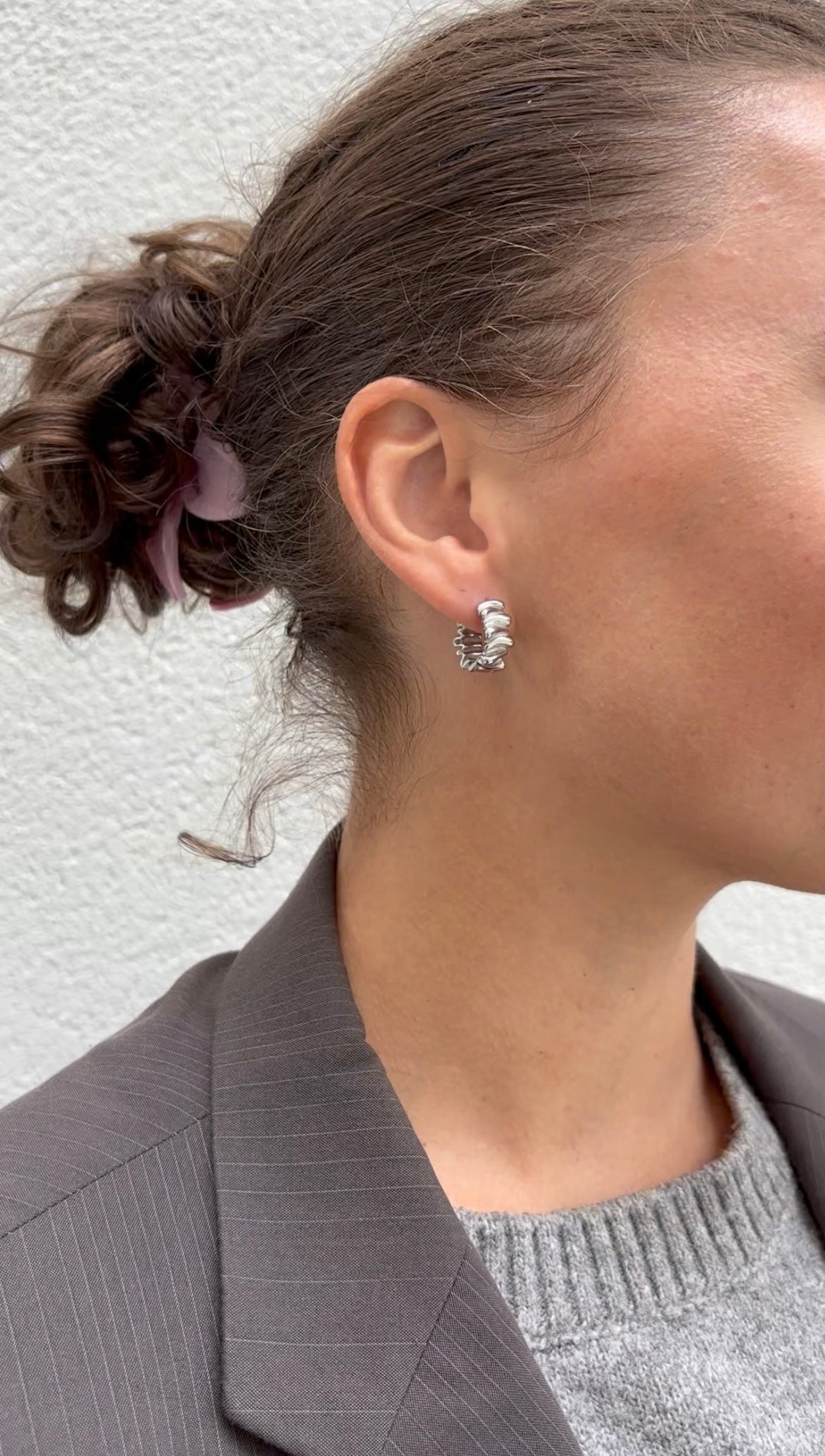 Mini wrinkled earrings