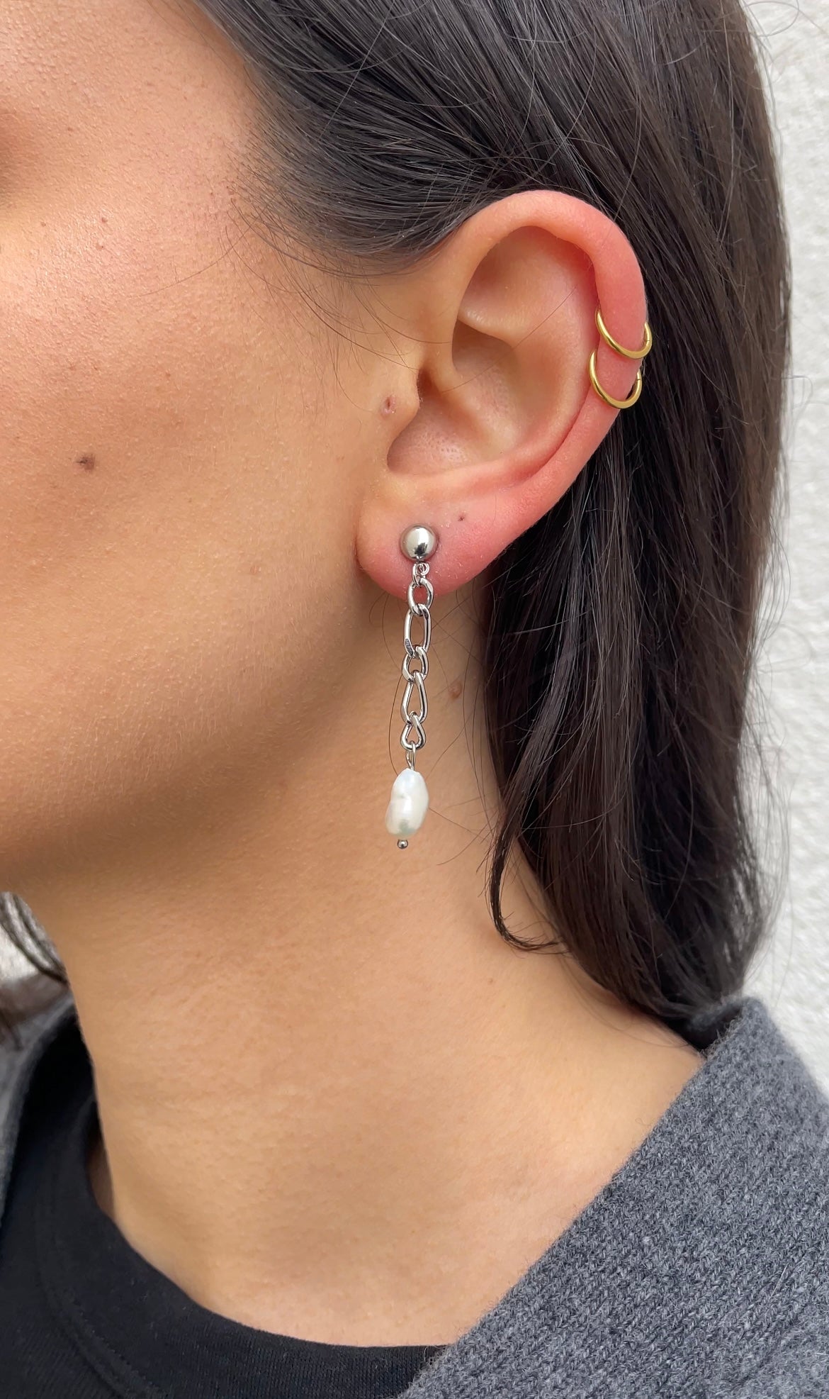Dangling Pearl earrings