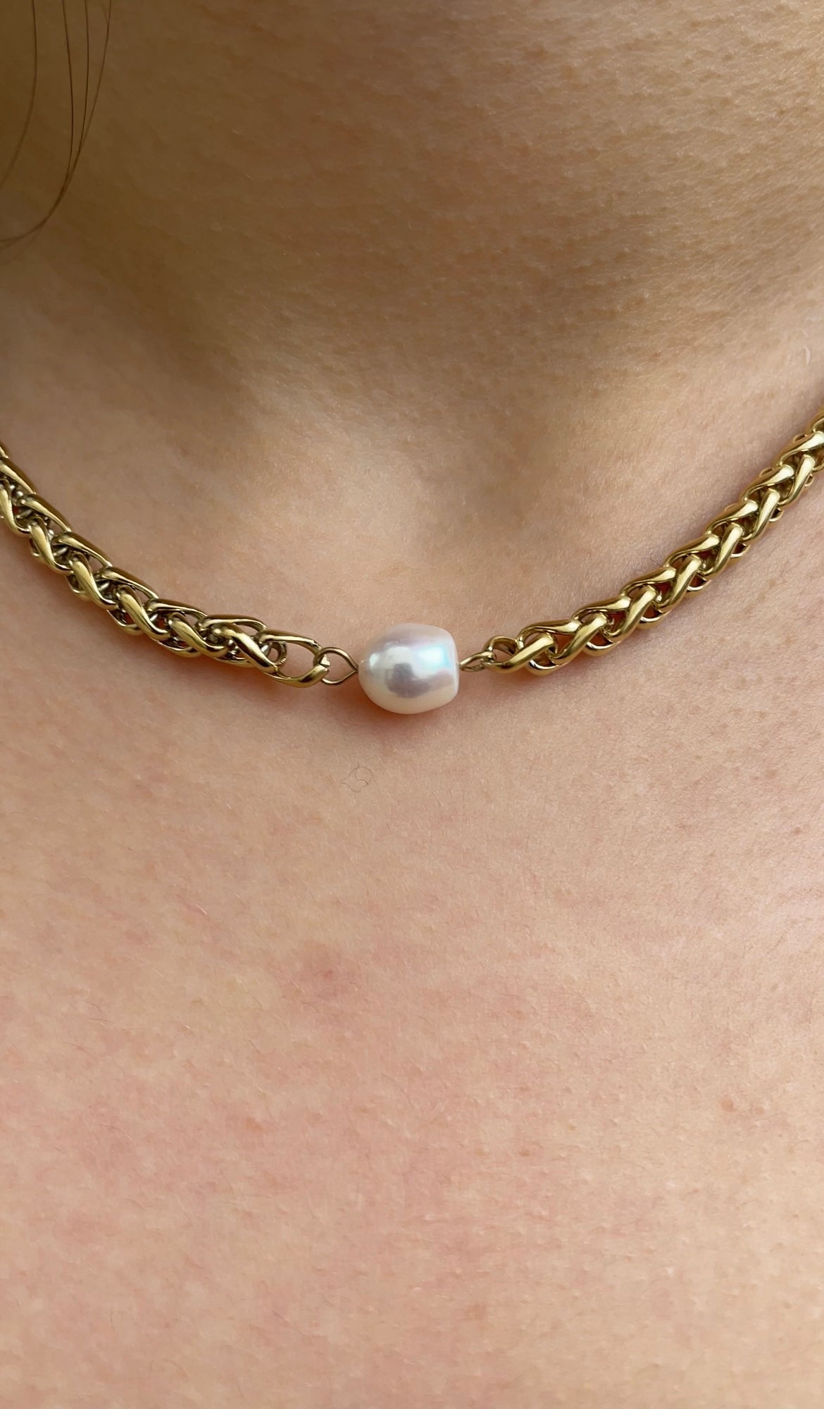 Middle Pearl necklace