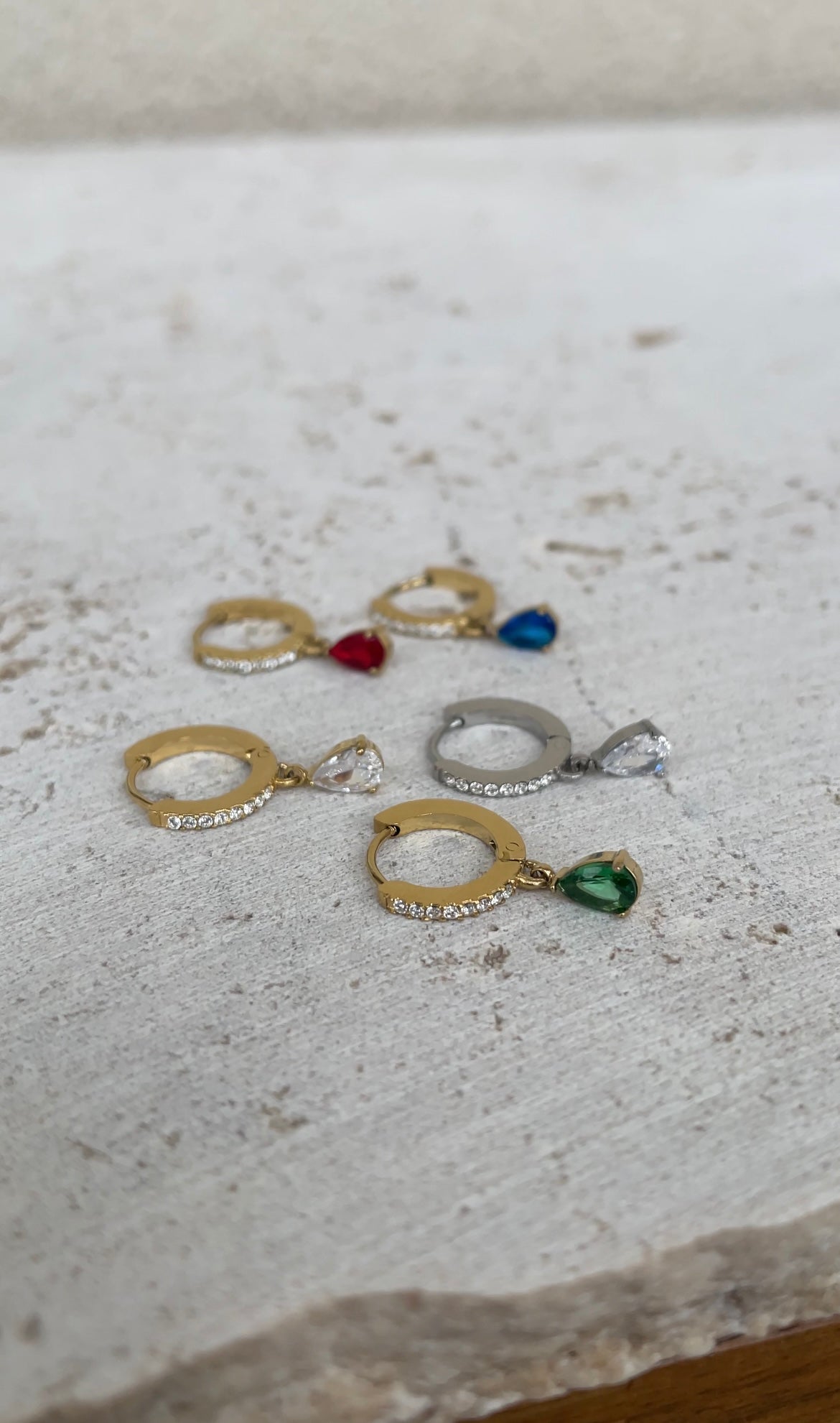 Mono drop earrings