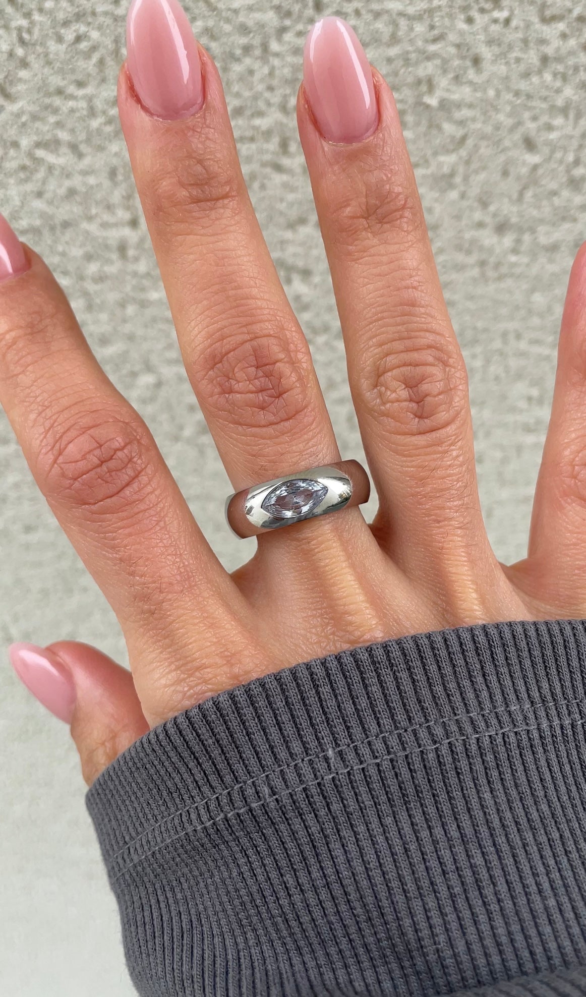 Hailey ring
