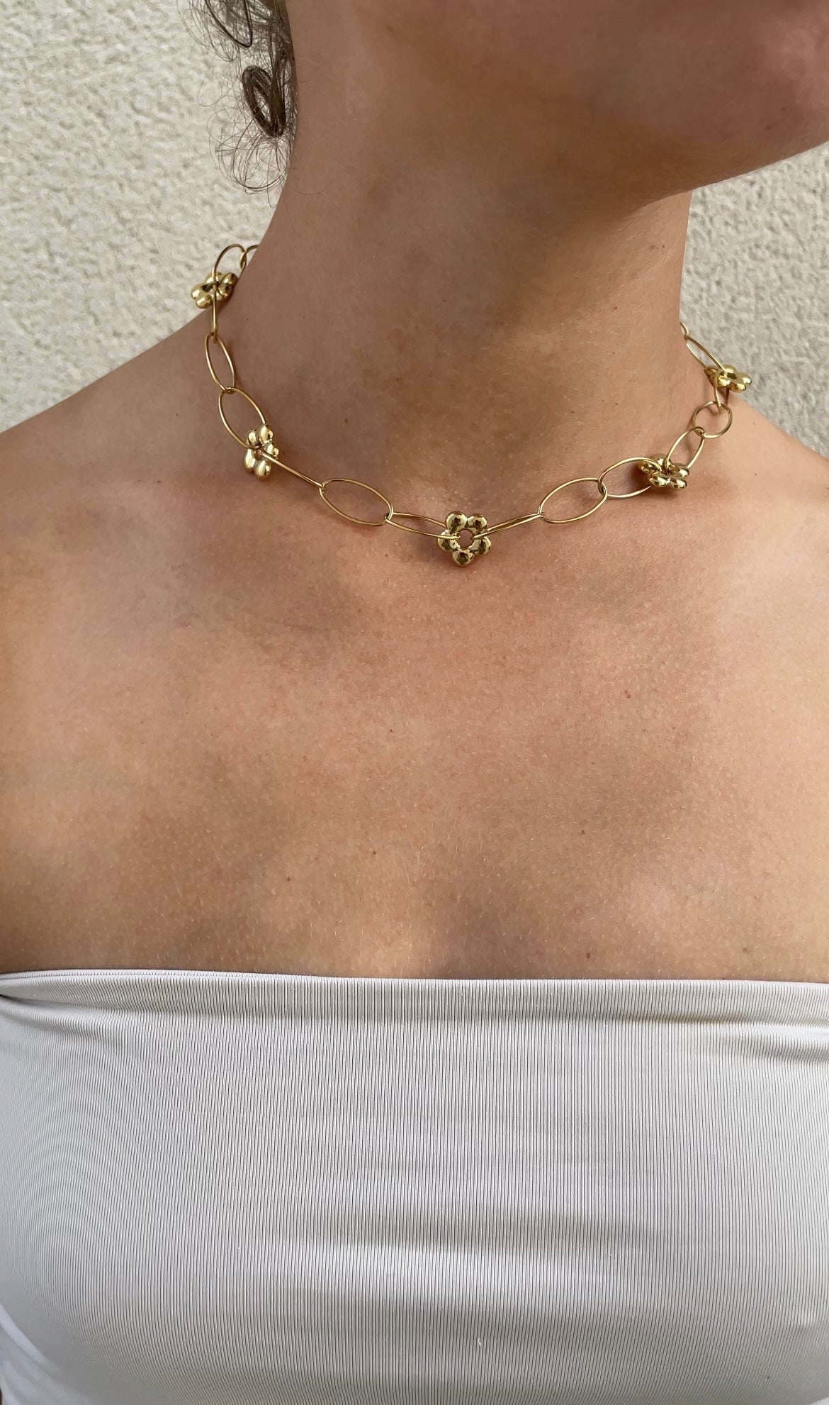 Marguerite necklace