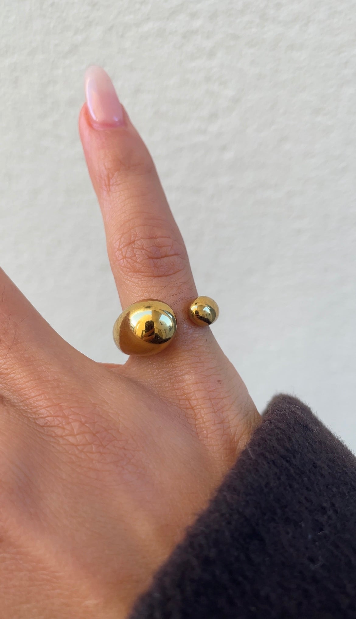 Drop phalange ring