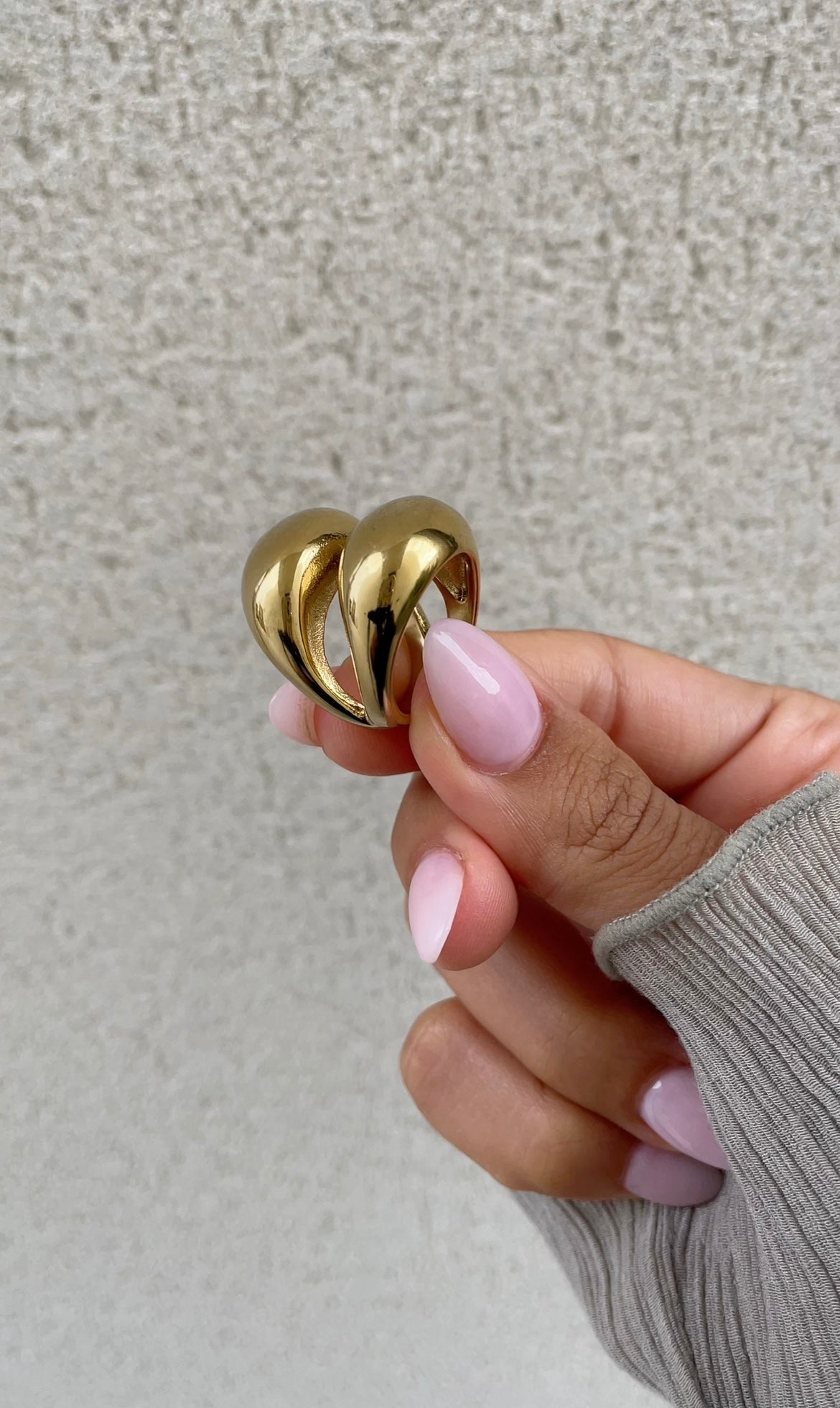 Camel ring
