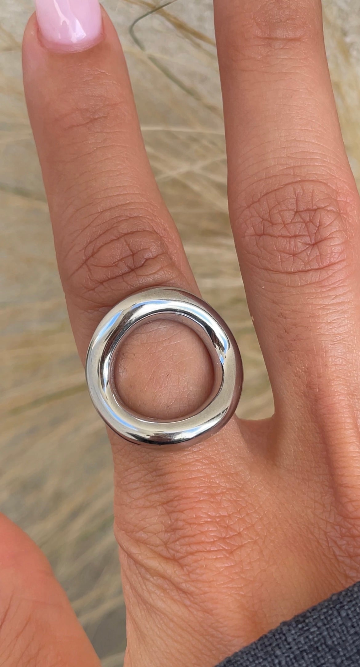 Round ring
