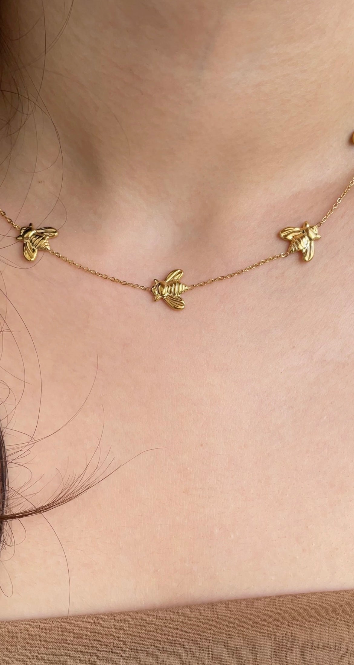 Multi Bee necklace