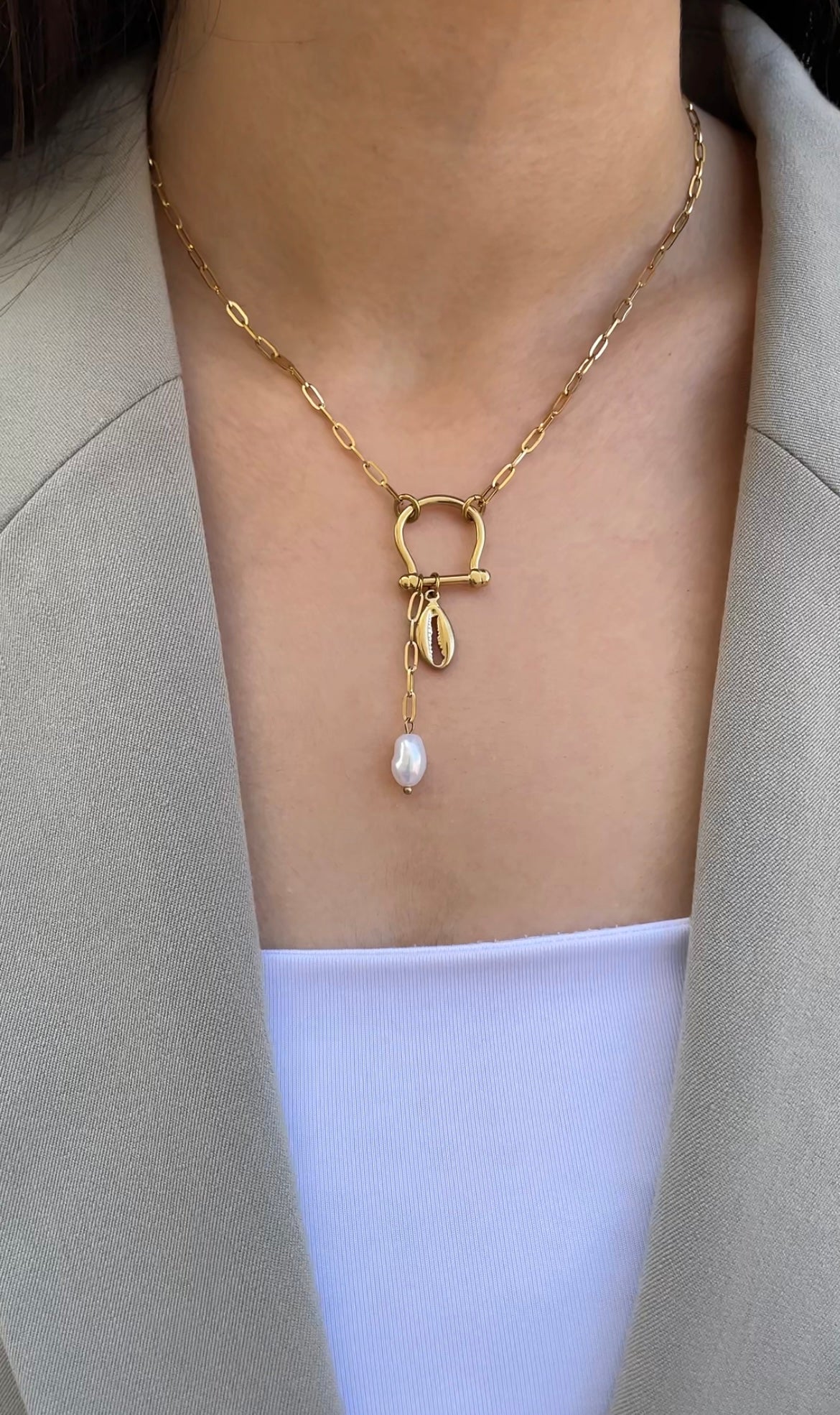Harpe necklace
