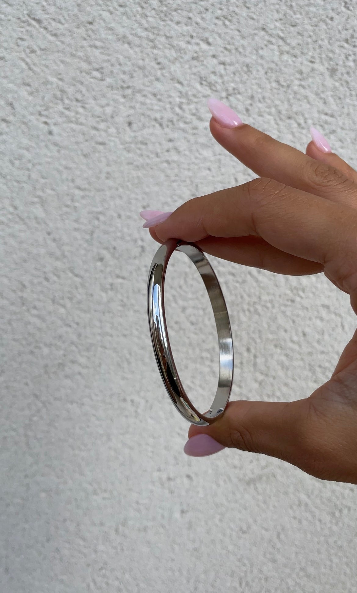 Simple bangle