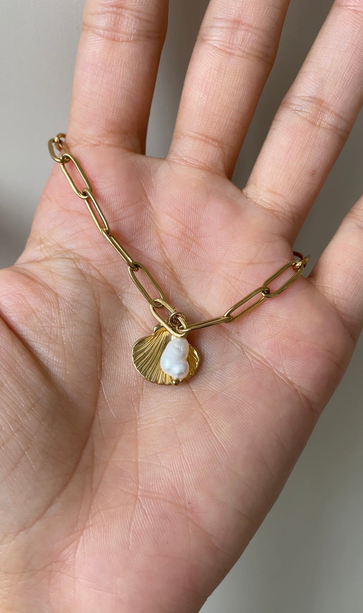Seashell bracelet