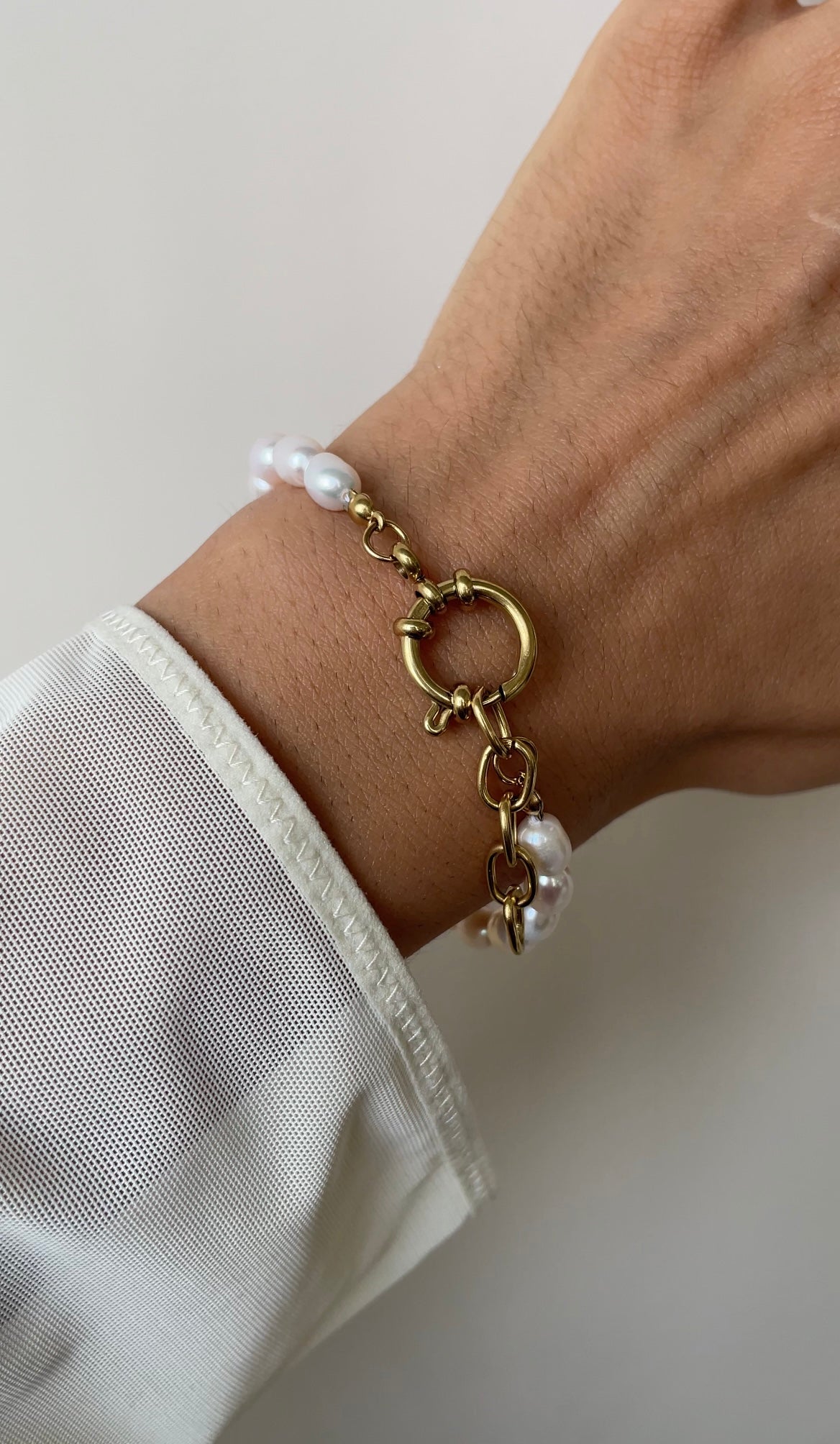 Pearl bracelet