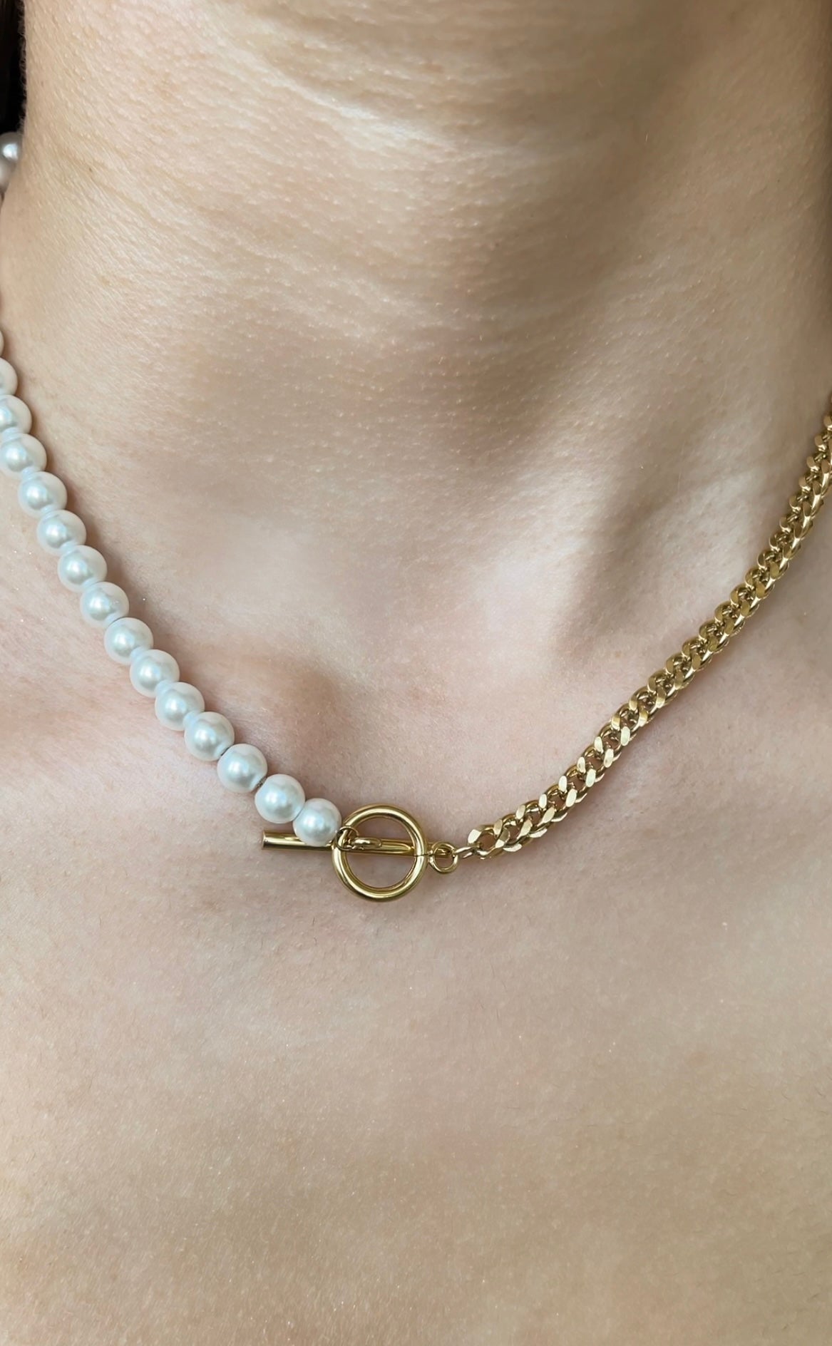 Pearl x chain necklace