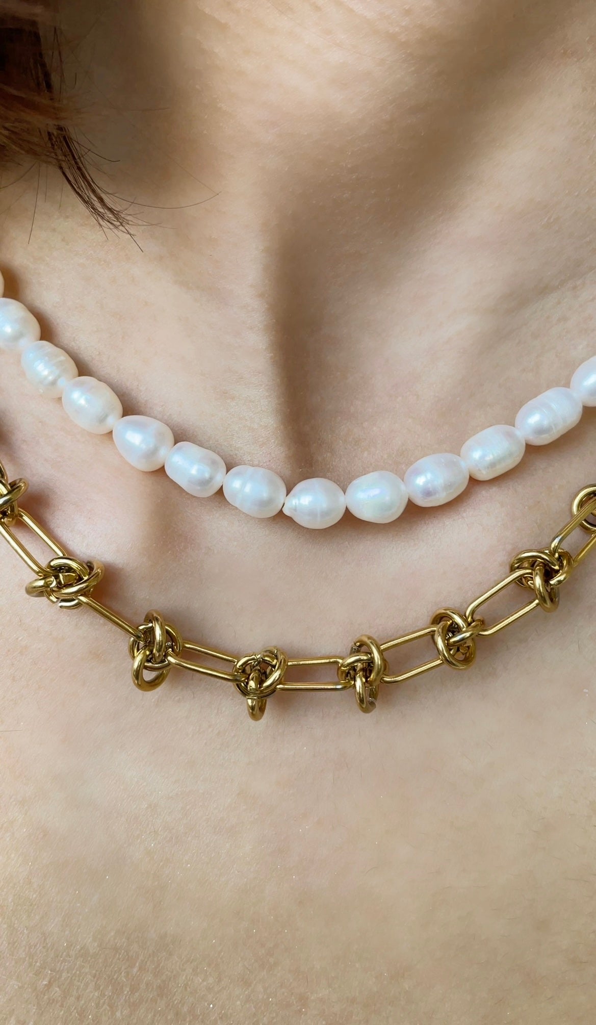 Knot necklace
