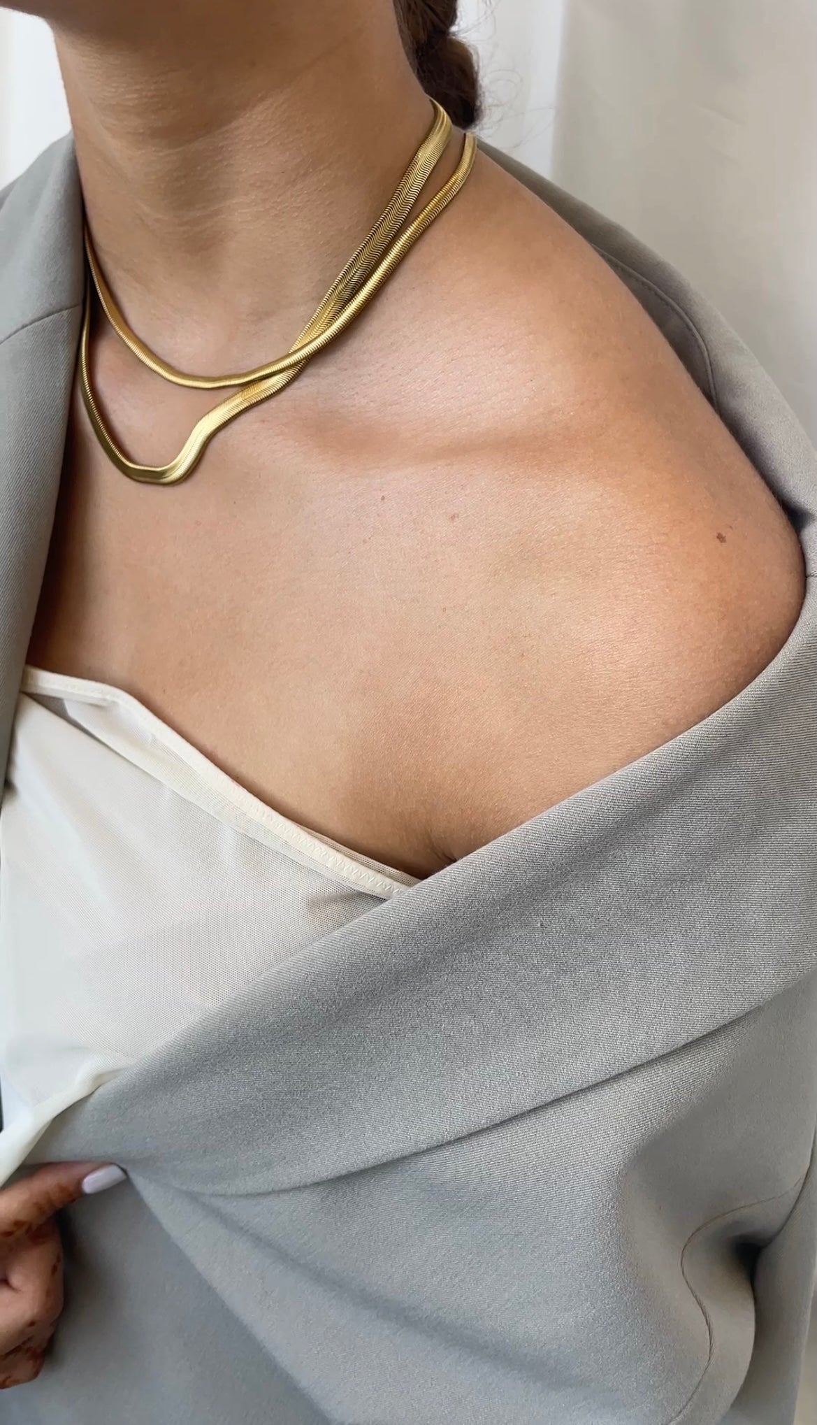 Thick snake necklace