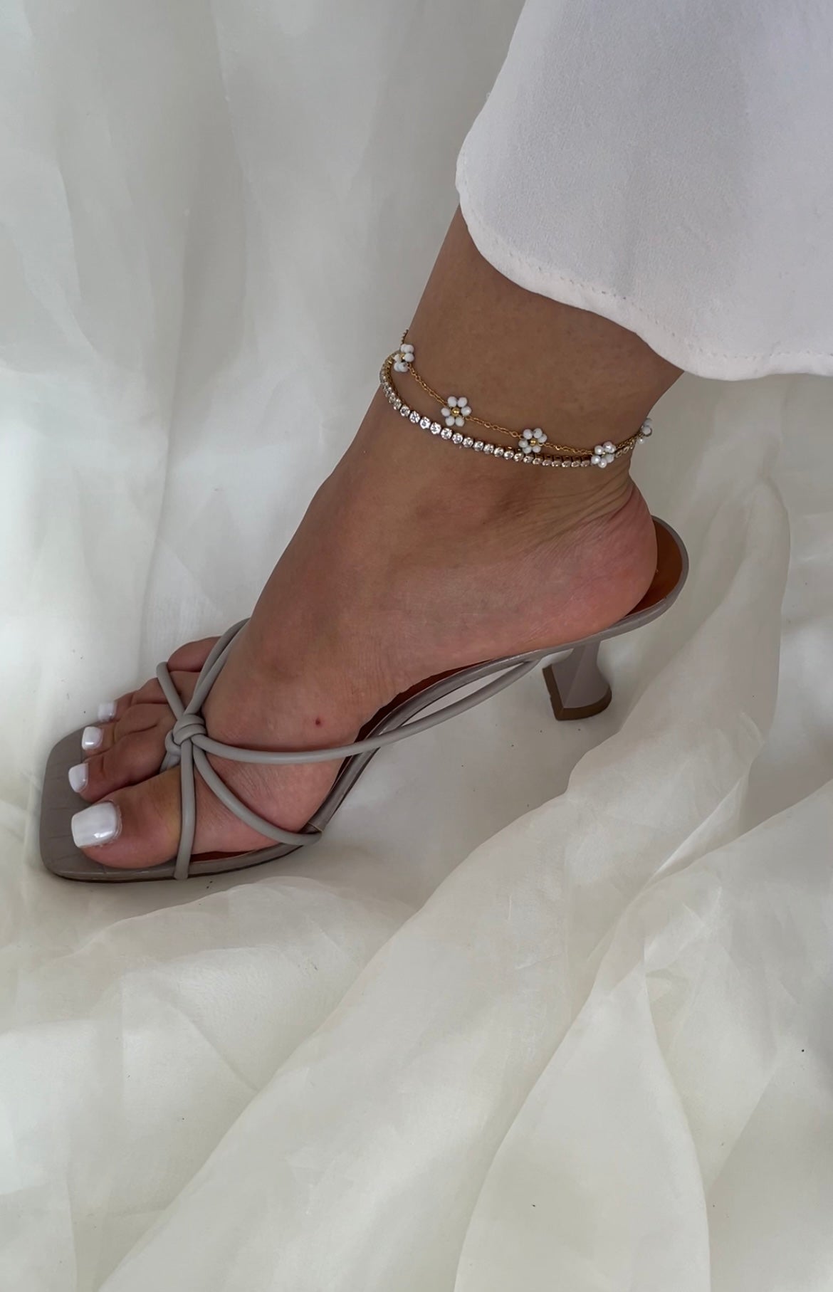 Flower anklet