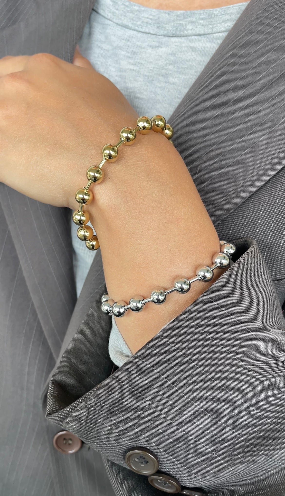 Metal pearl bracelet