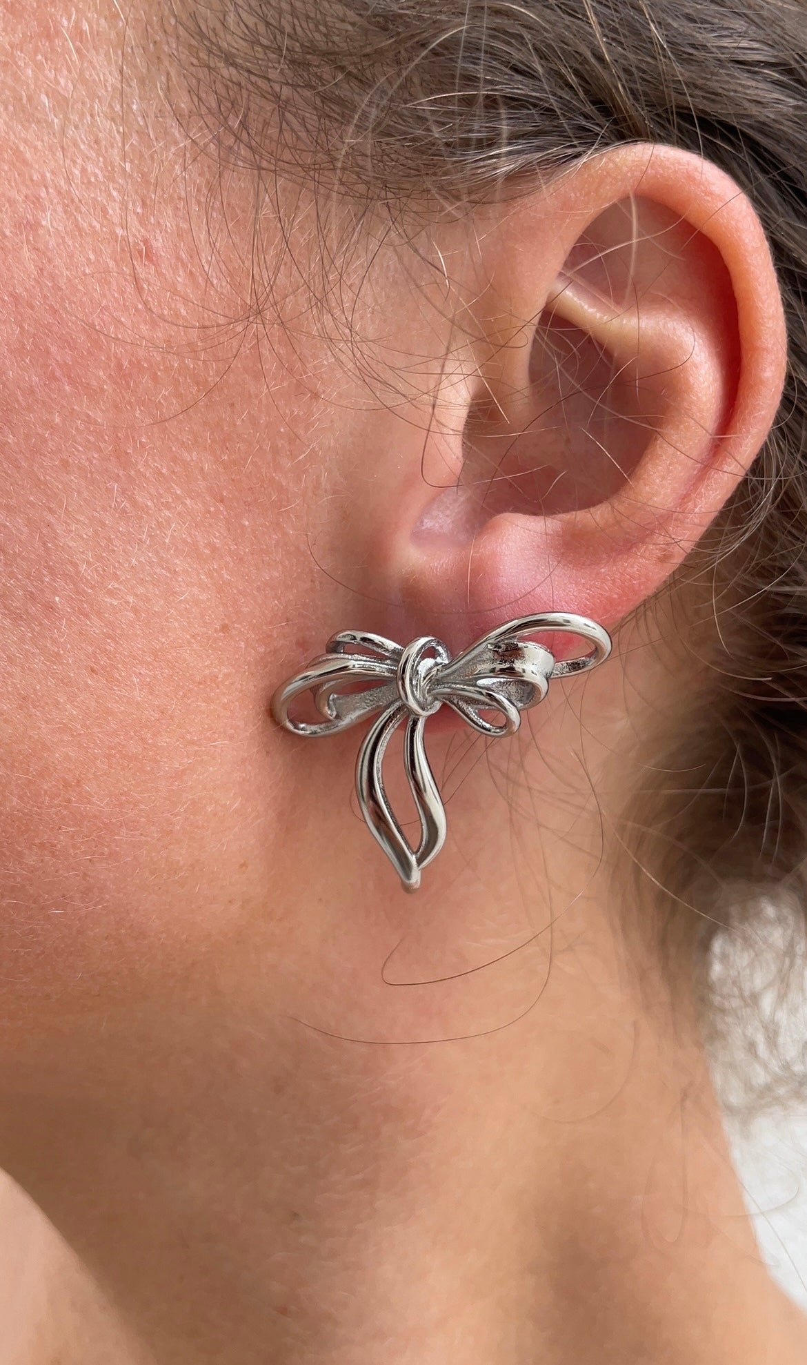Bow earrings