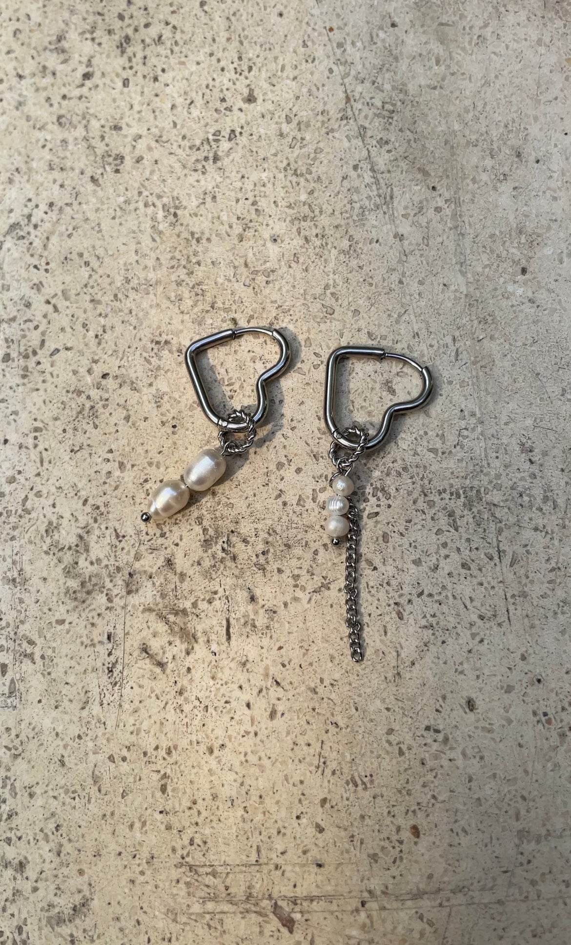 Asymetric heart earrings