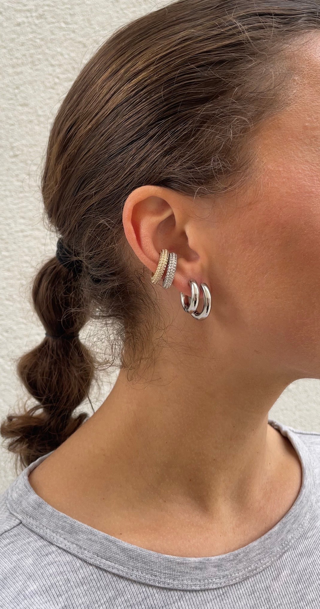 Classic gems ear cuff