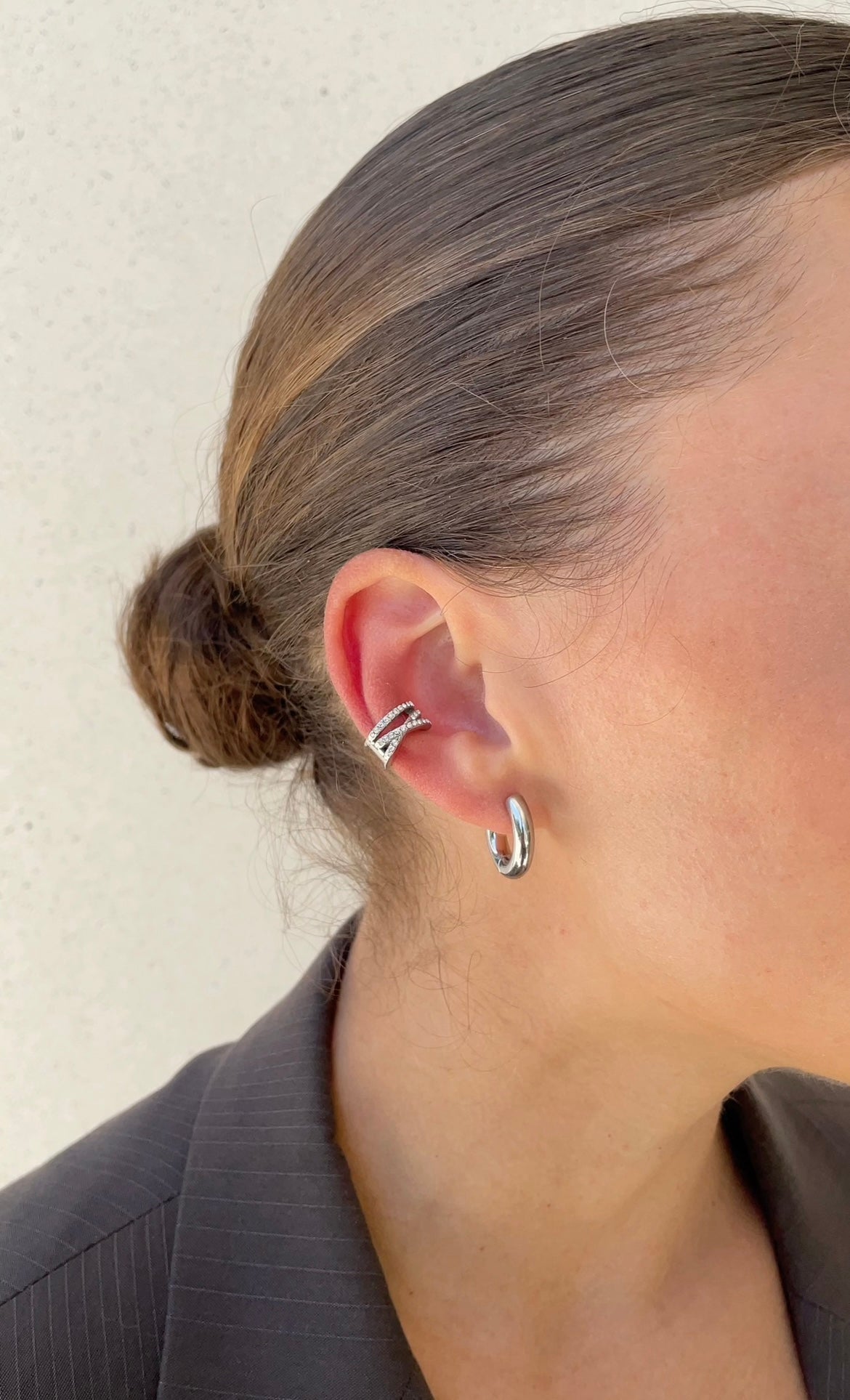 Cross gems ear cuff