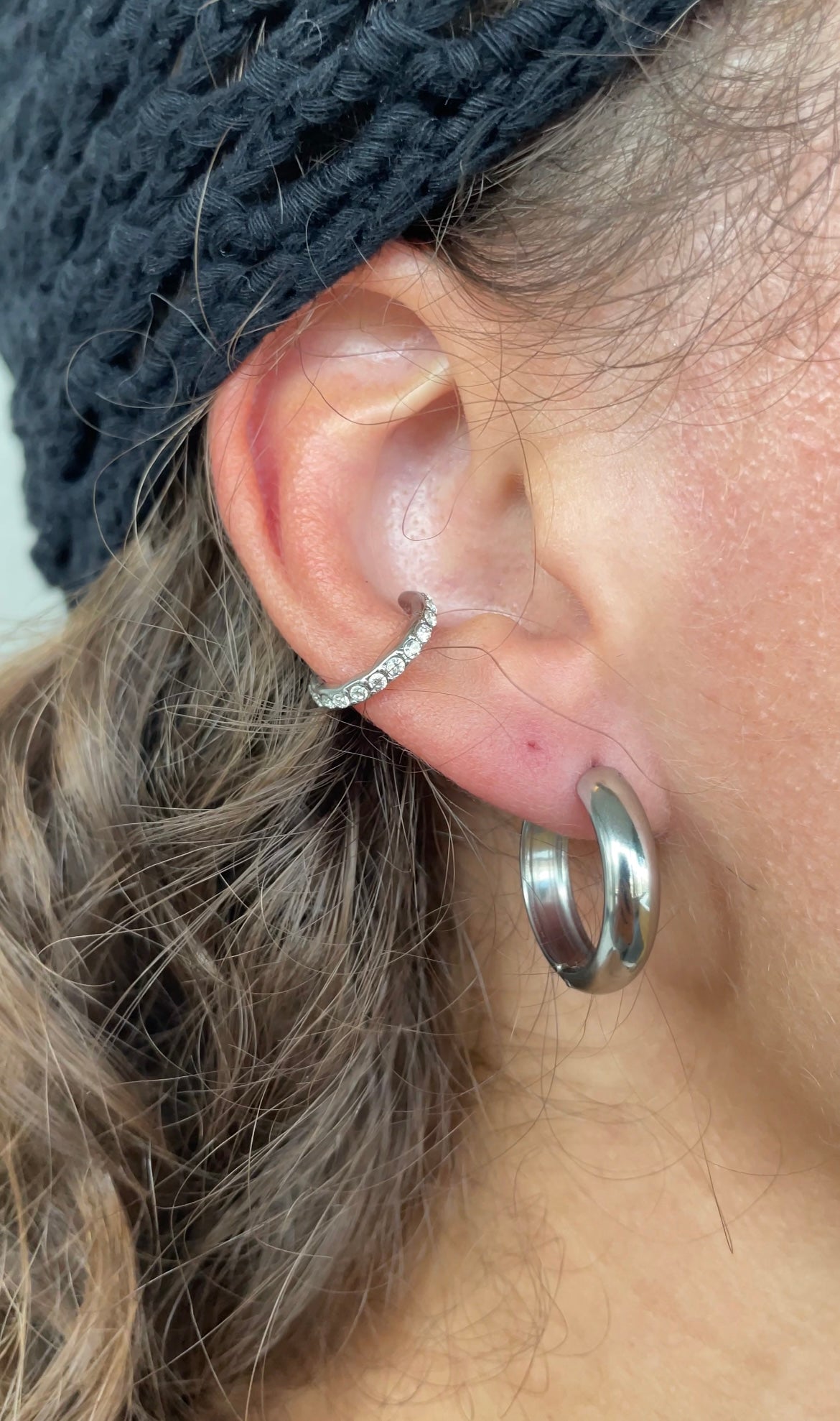 Thin gems ear cuff
