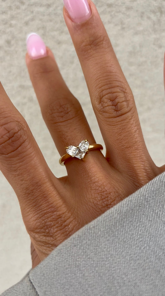 Simple heart ring