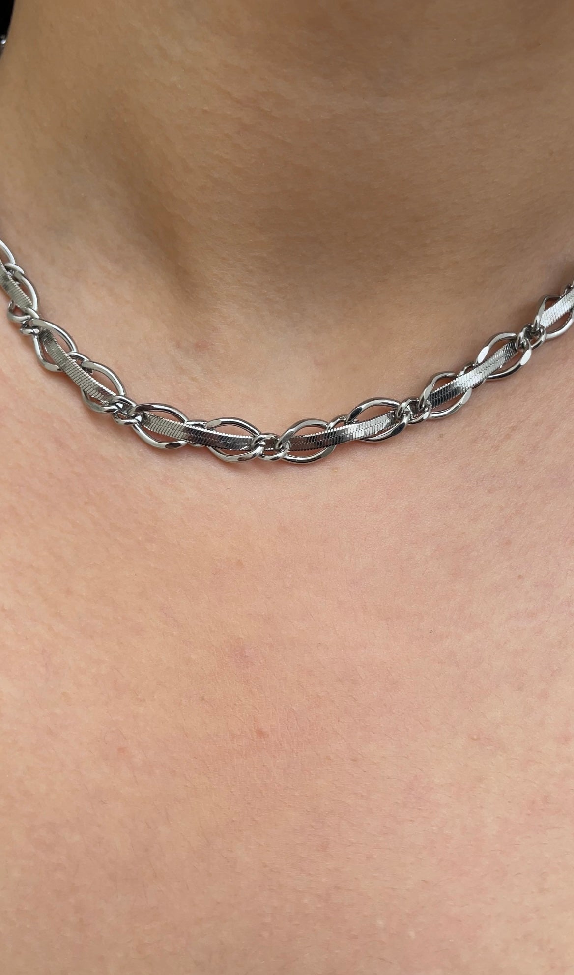 Flat x Chain necklace