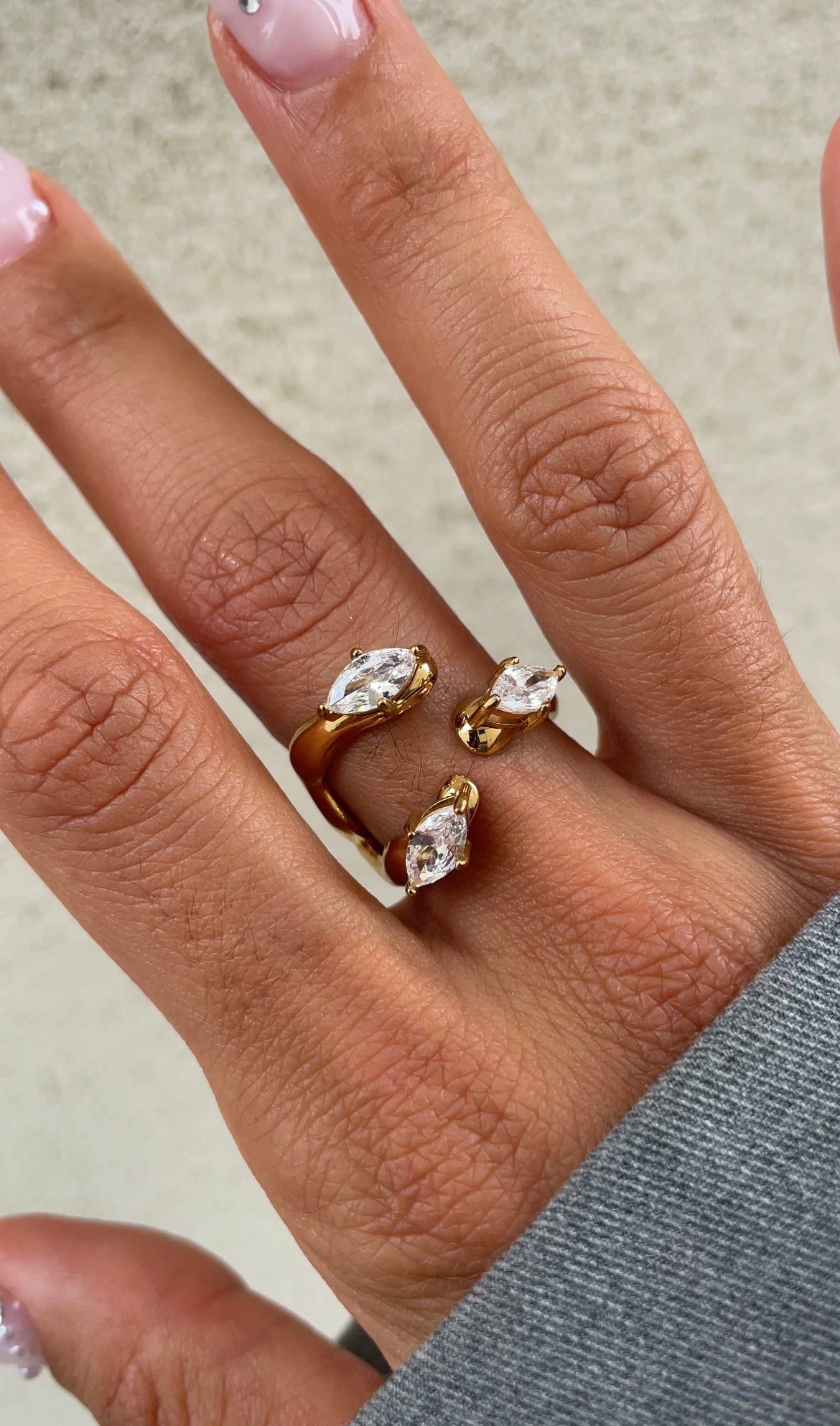 Gems crochet ring