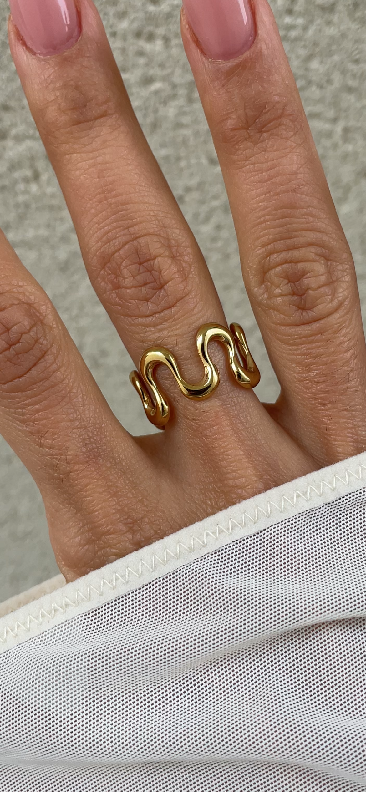 Zag ring