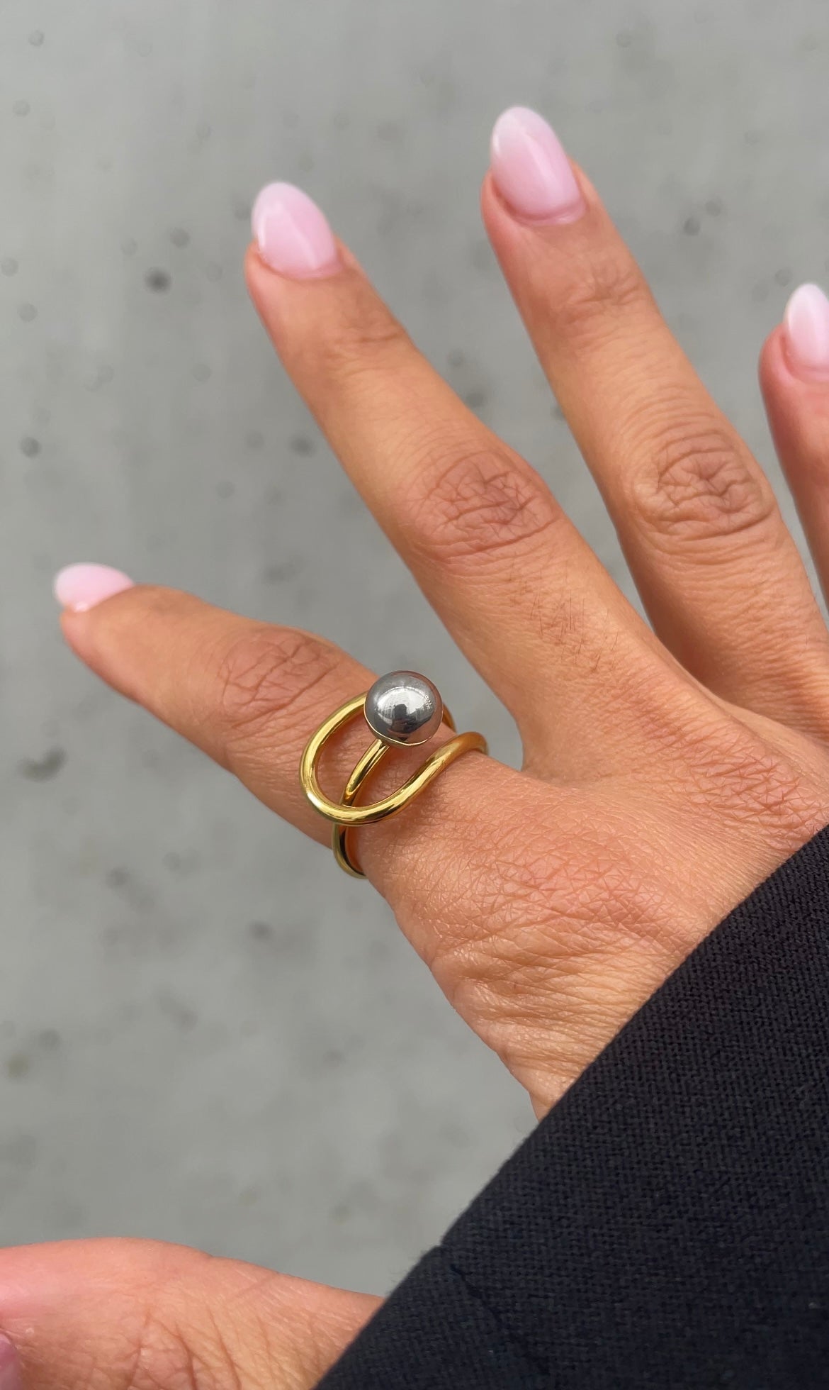 Pearl grunge ring