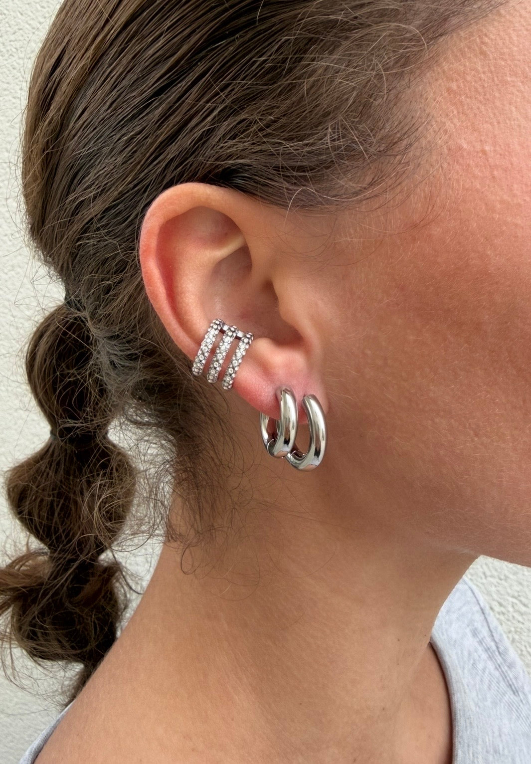 Trio gems ear cuff