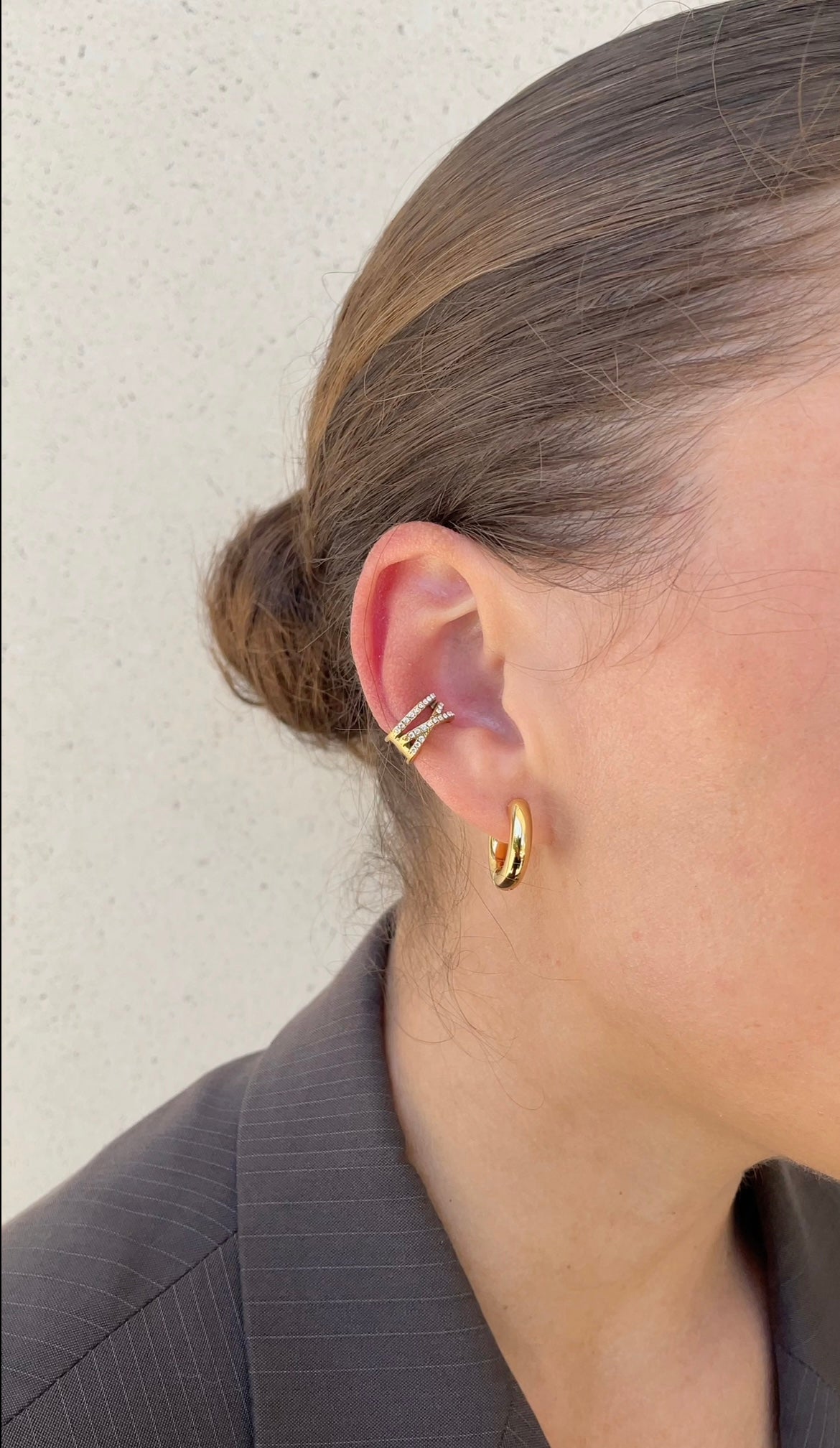 Cross gems ear cuff