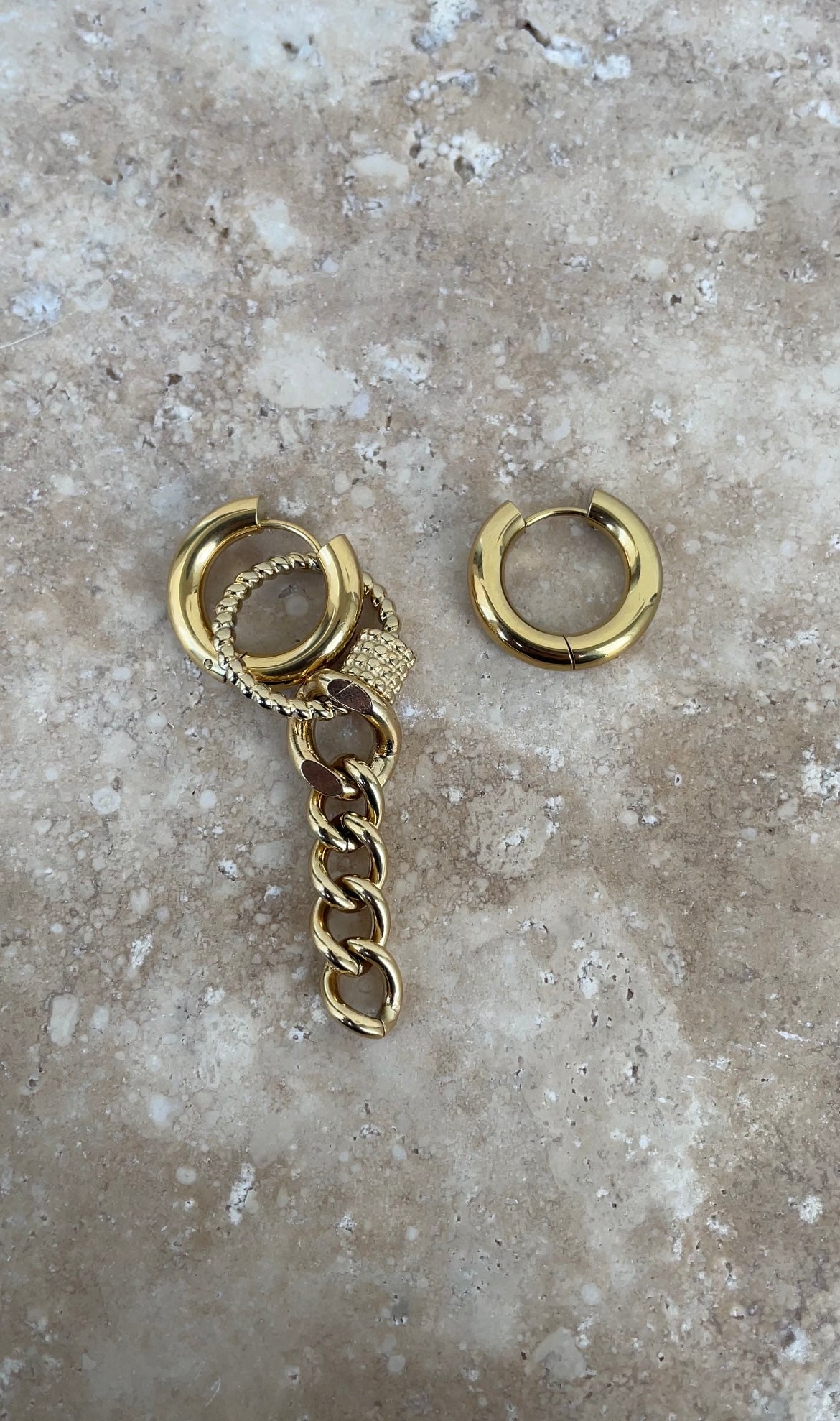 Round chain earrings