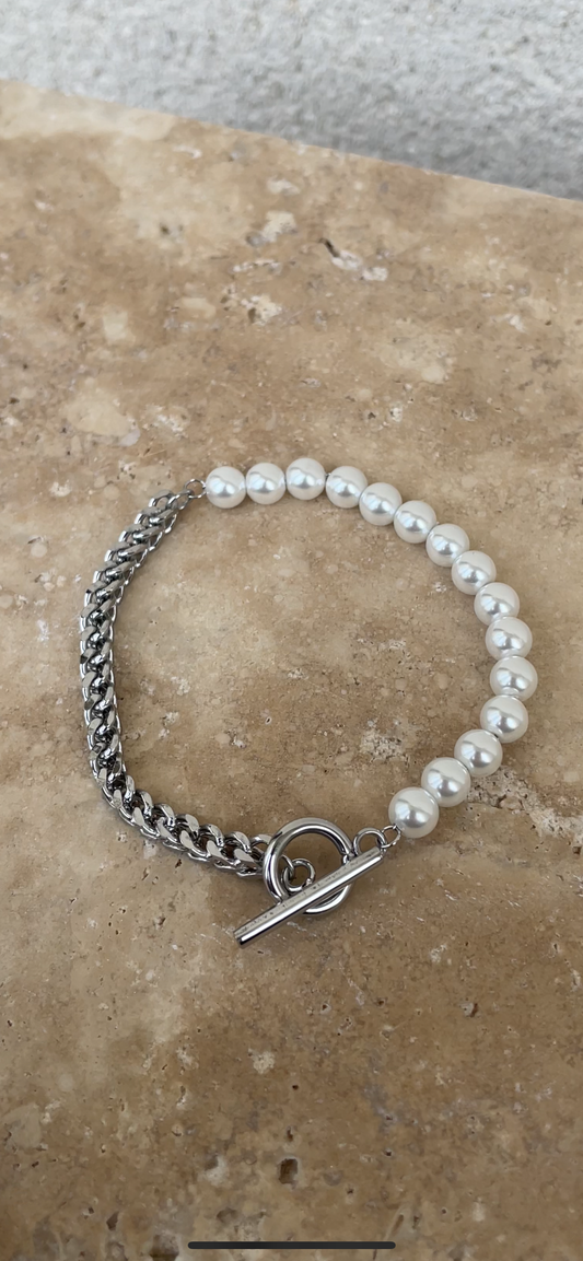 Pearl x chain bracelet