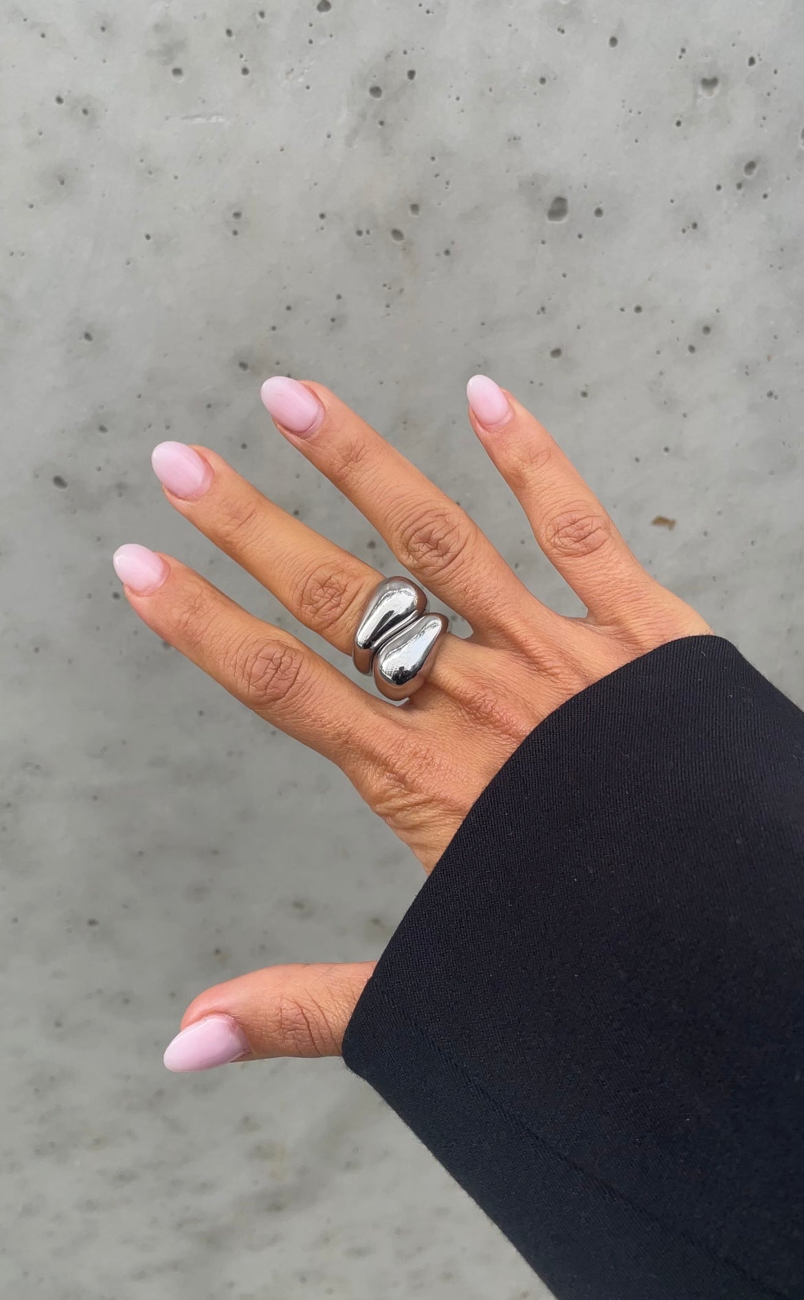 Duo asymmetric ring