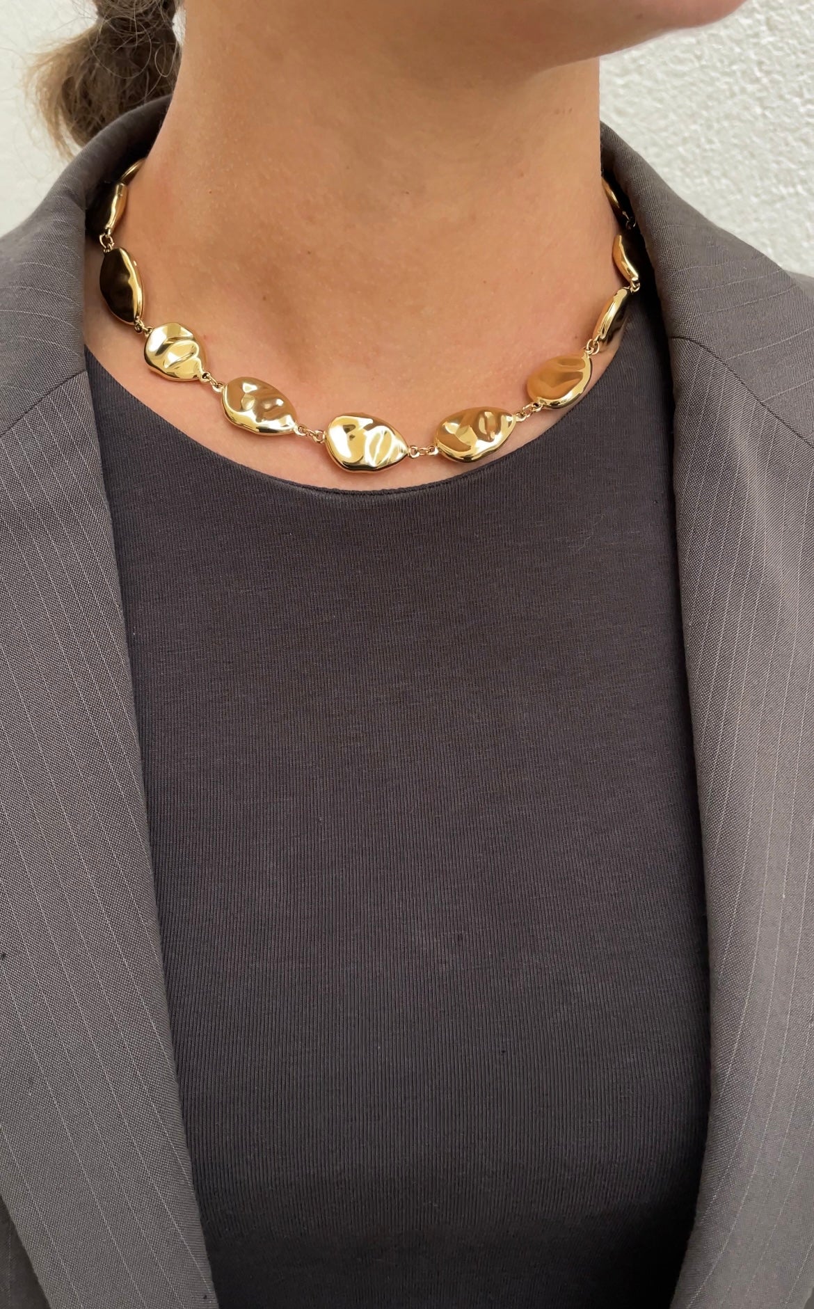 Hammered pieces necklace